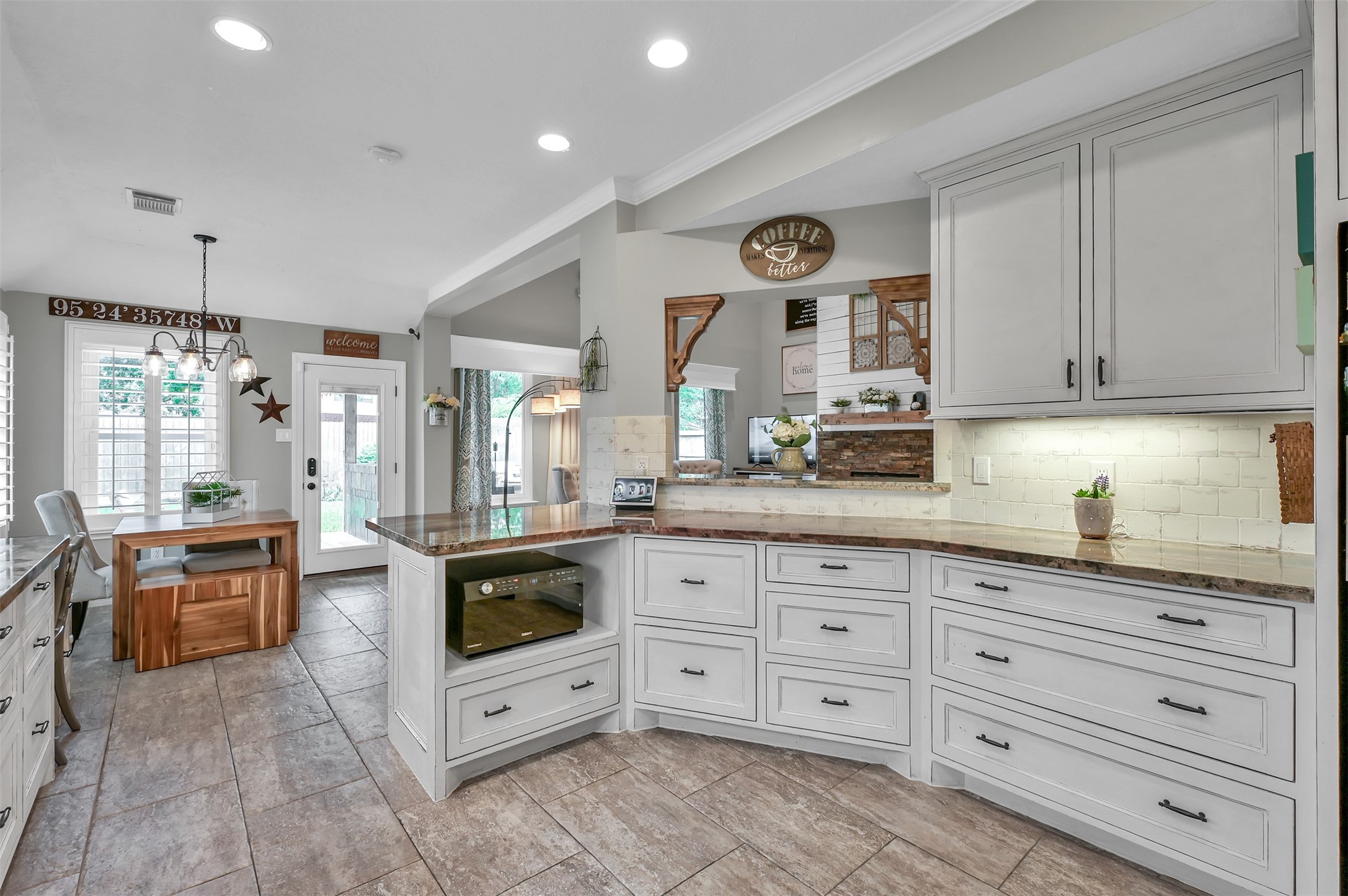 1918 Scenic Park Drive Property Photo 17