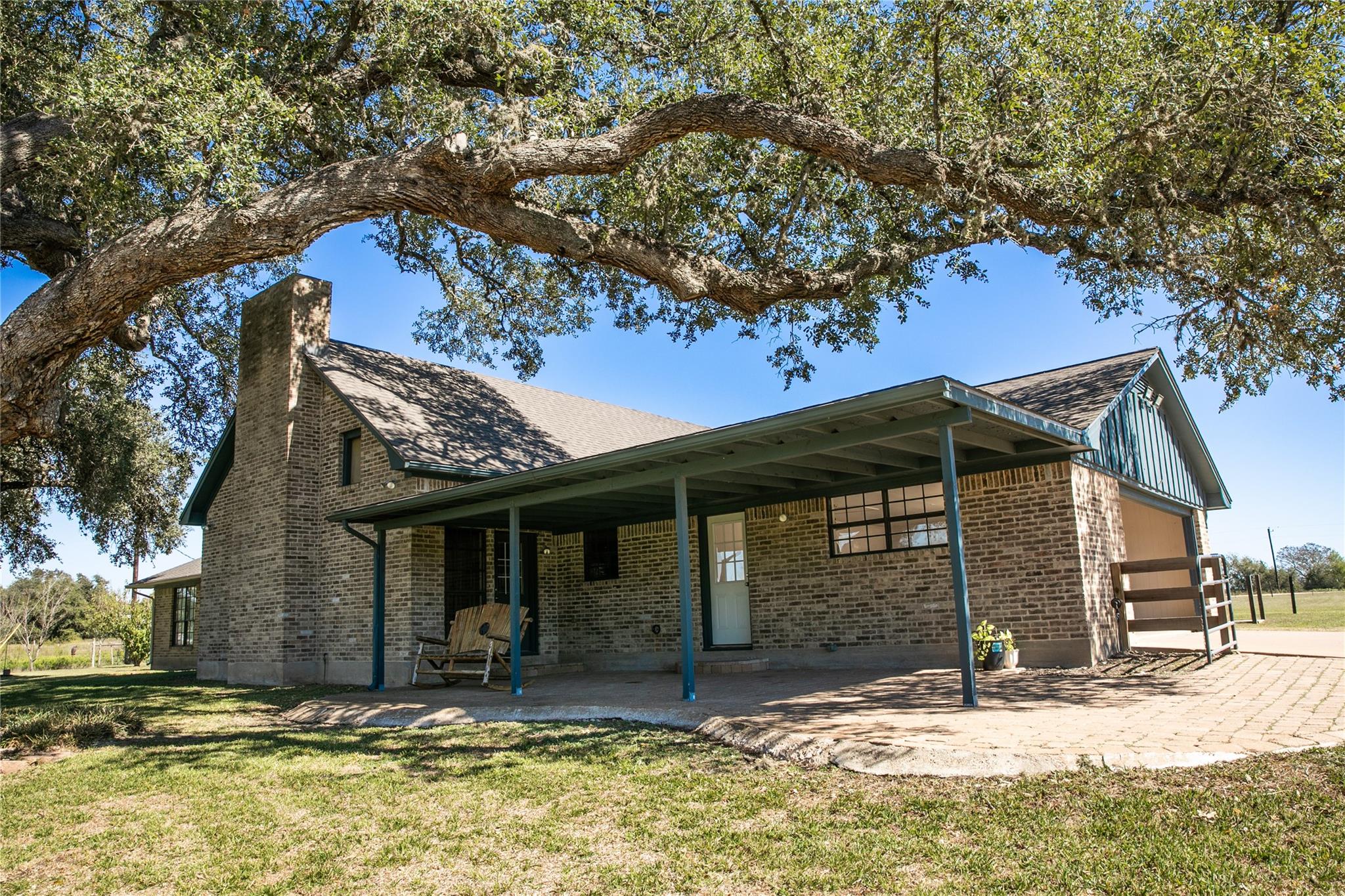 105 Red Tip Lane, Brenham Tx 77833 Property Photo 1