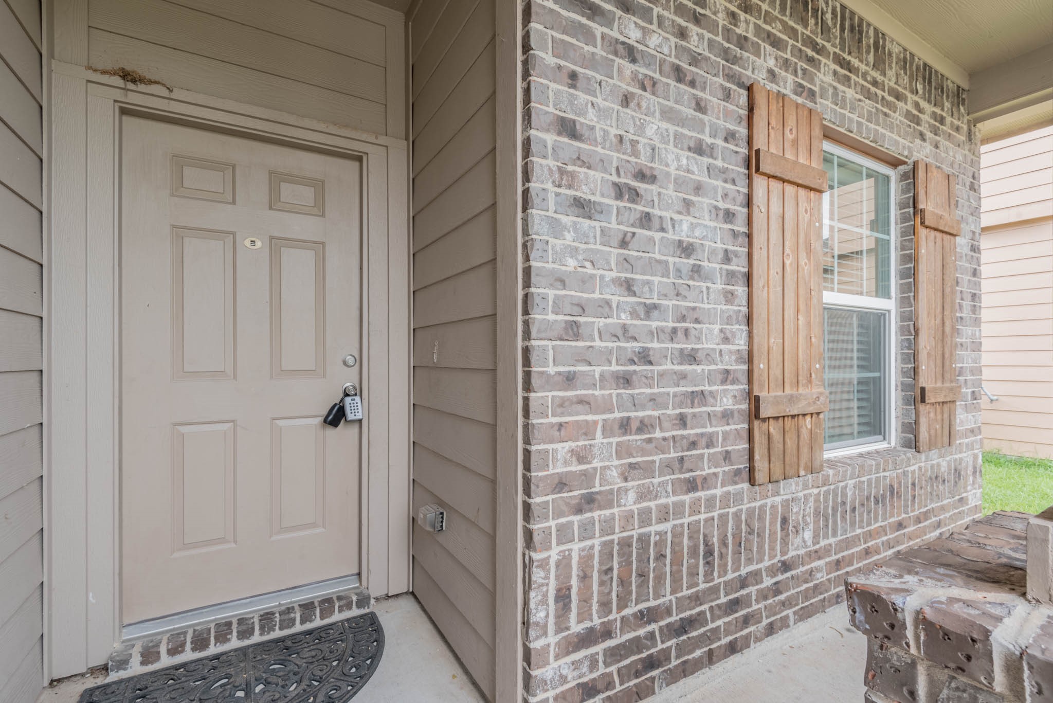 17407 Blackstone Trails Drive Property Photo 2