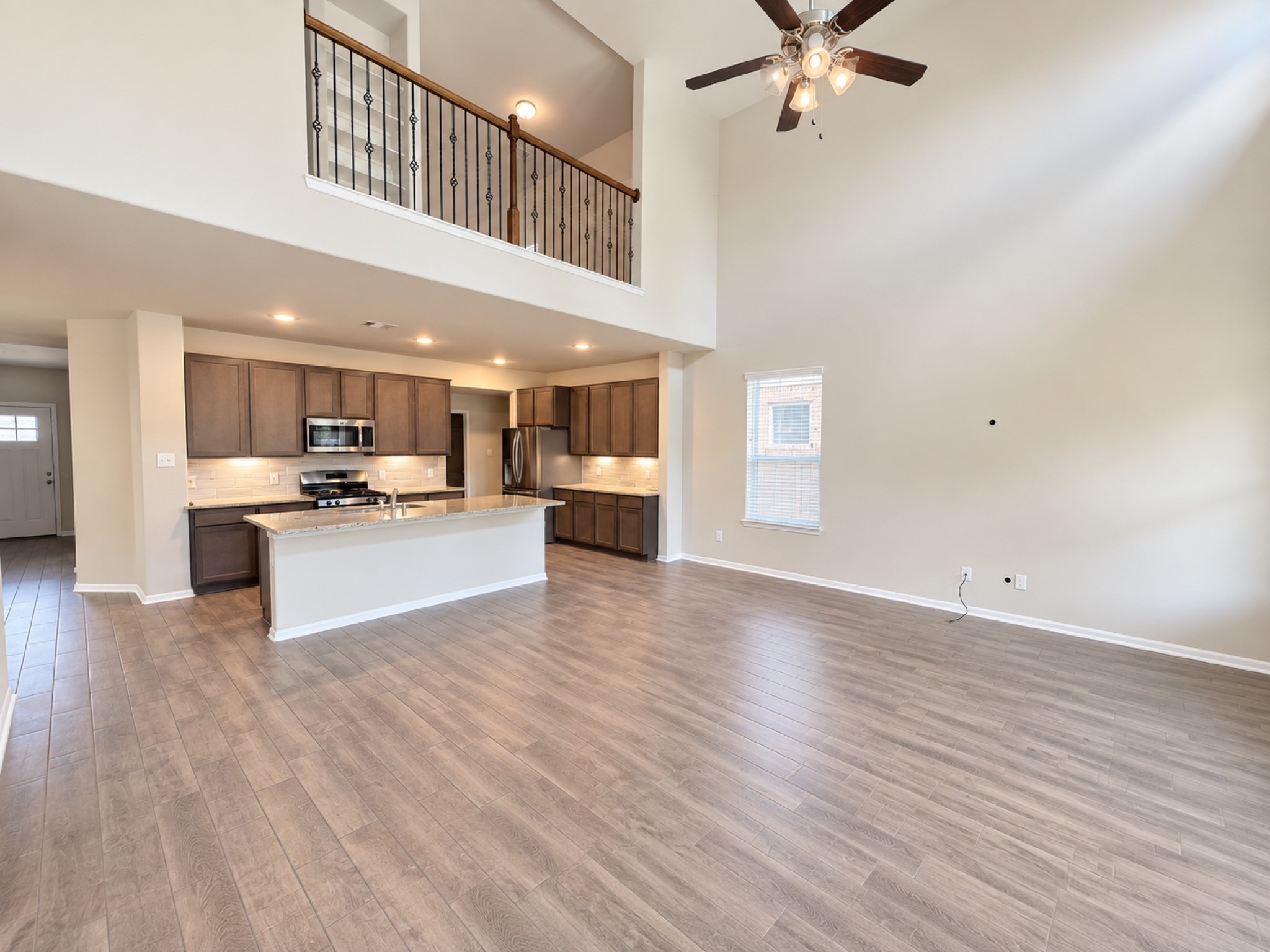 6406 Leaning Cypress Trail Property Photo 6