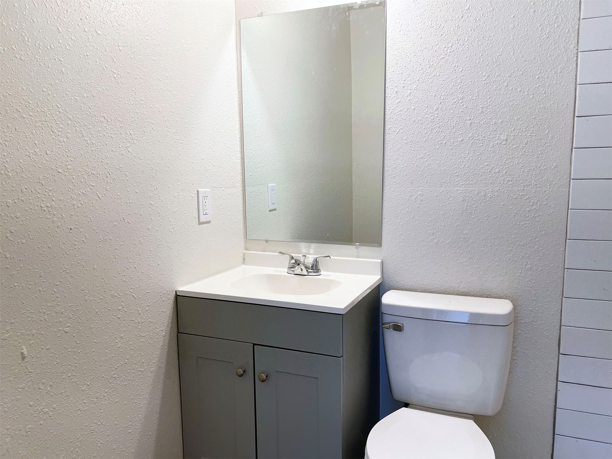 201 Eastwood Unit 1 Street 1 Property Photo 11