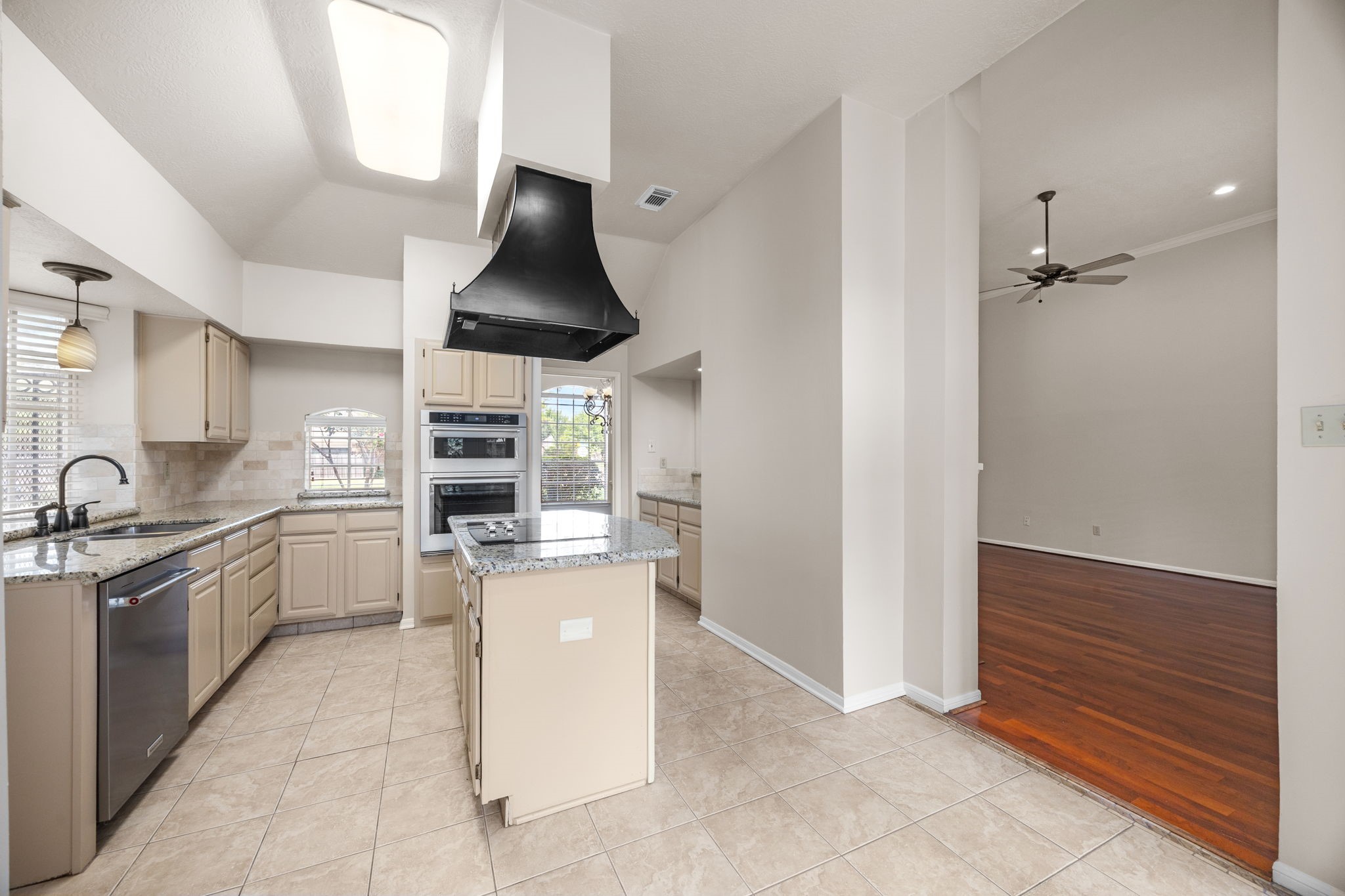 13119 Wickersham Lane Property Photo 12