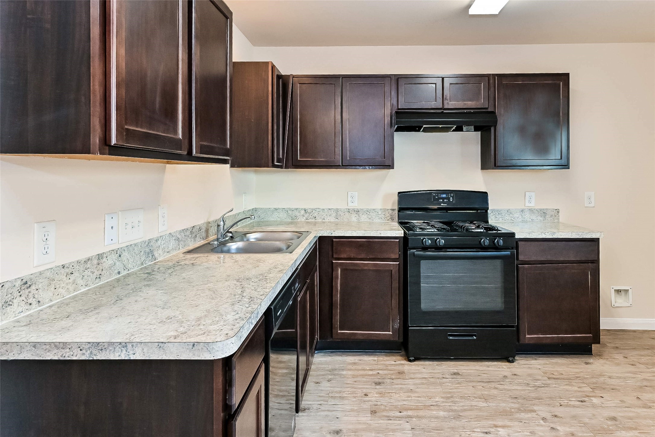 12707 Veterans Ranch Road Property Photo 4