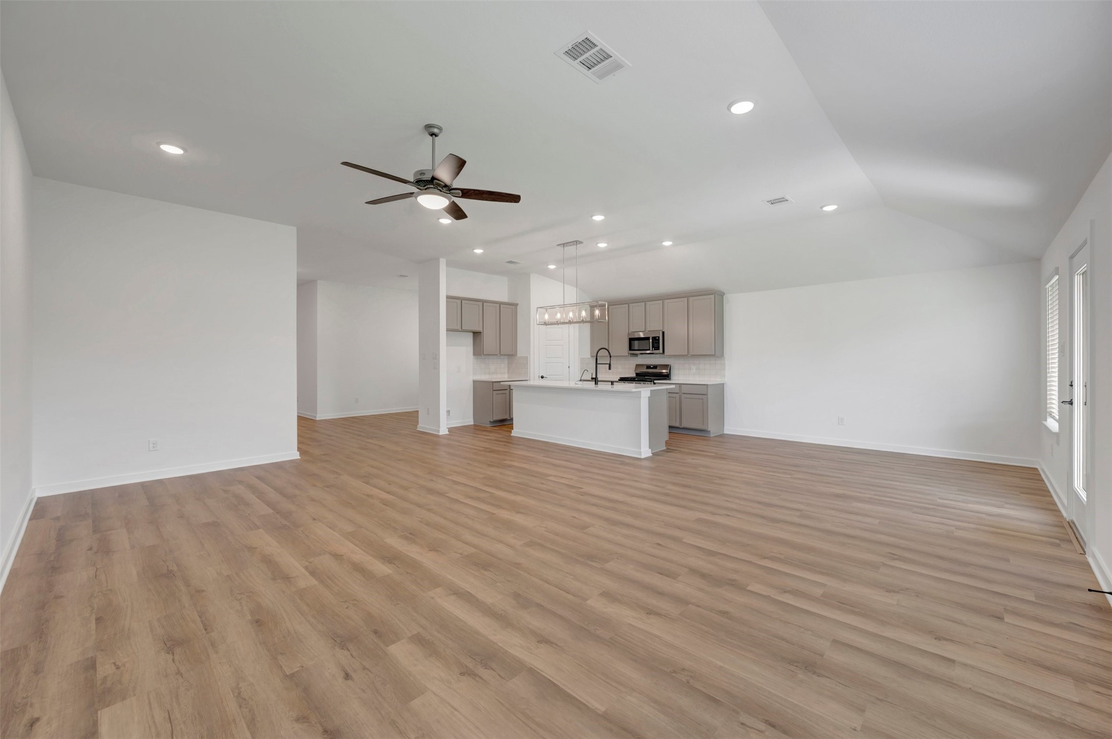 5811 Blazing Light Lane Property Photo 7