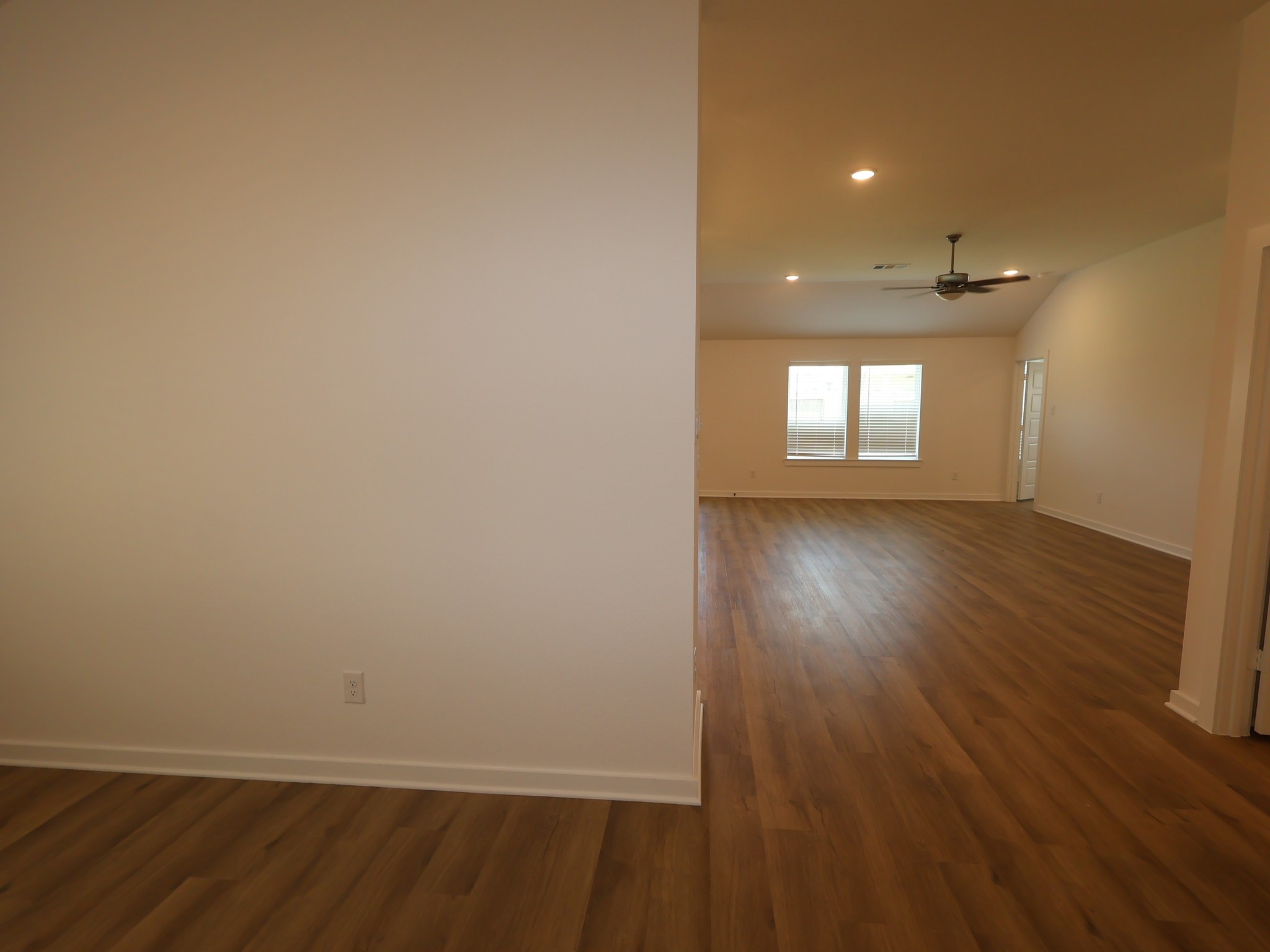 5811 Blazing Light Lane Property Photo 8