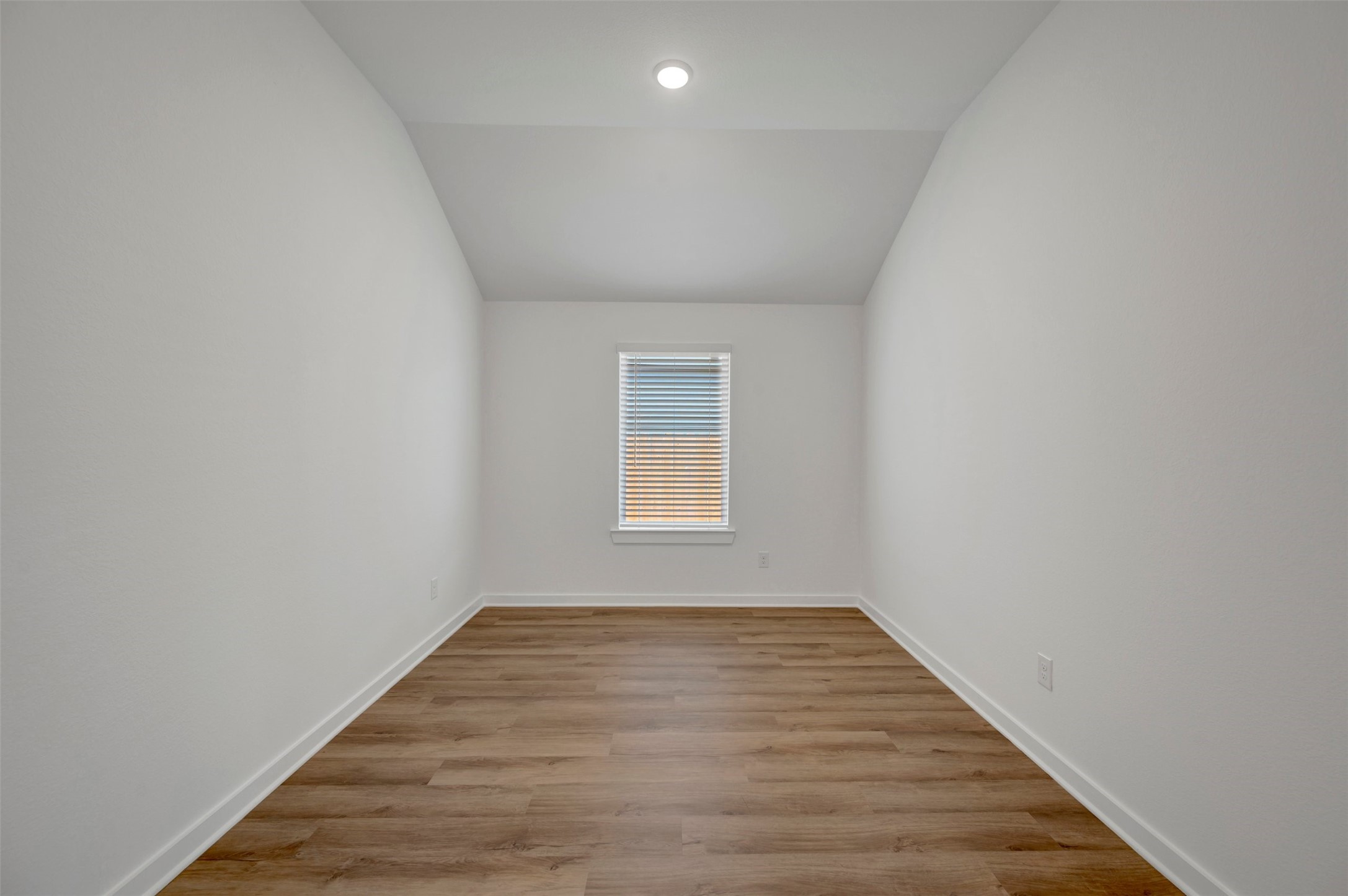 5811 Blazing Light Lane Property Photo 9