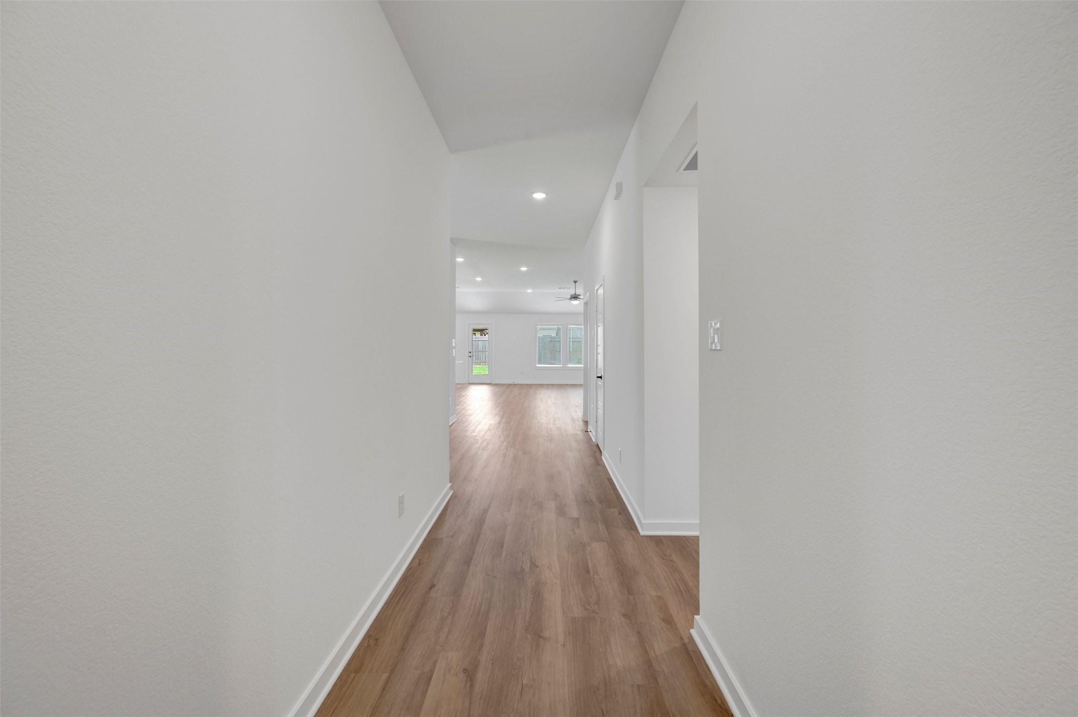 5811 Blazing Light Lane Property Photo 10