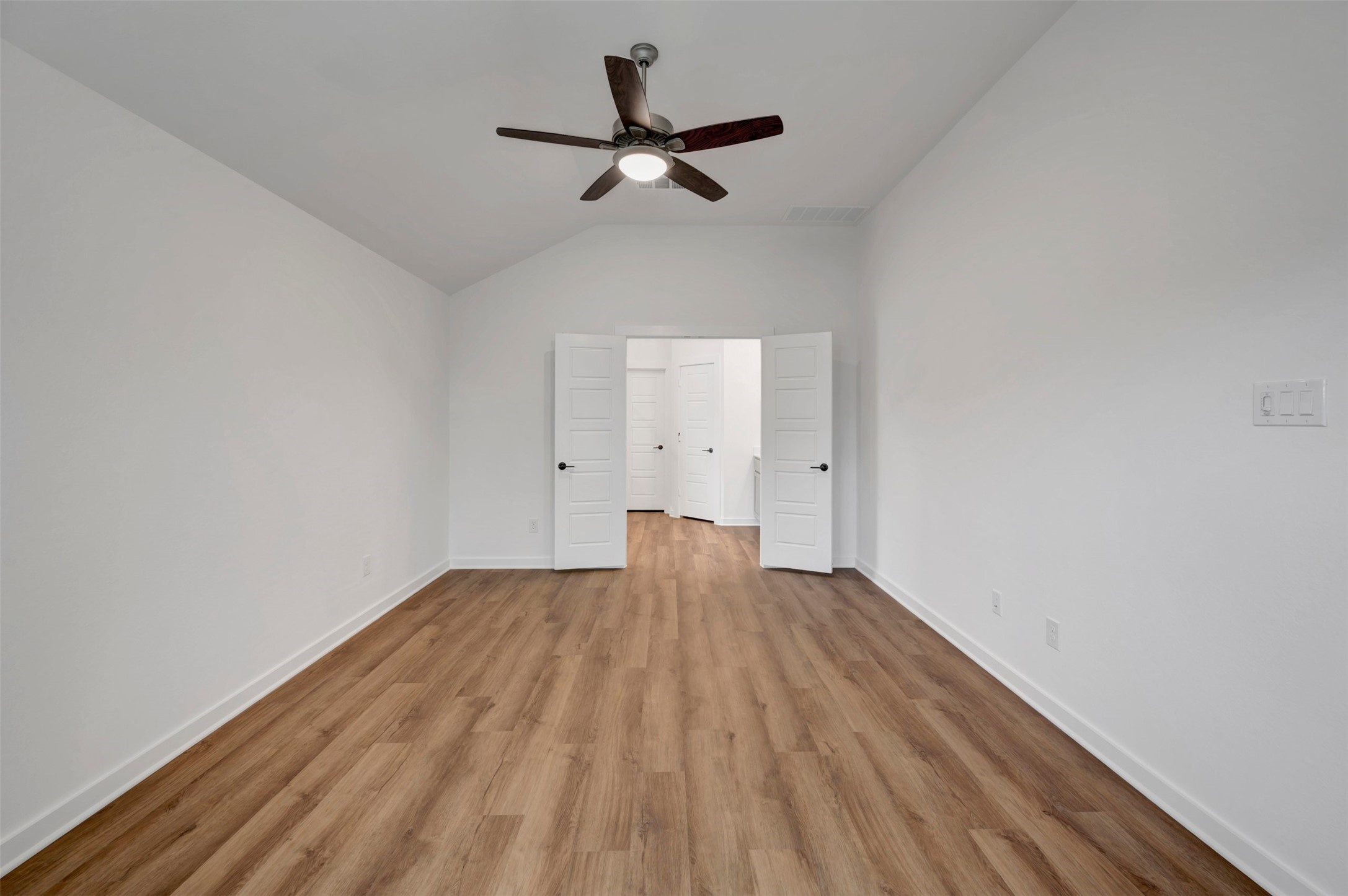 5811 Blazing Light Lane Property Photo 13