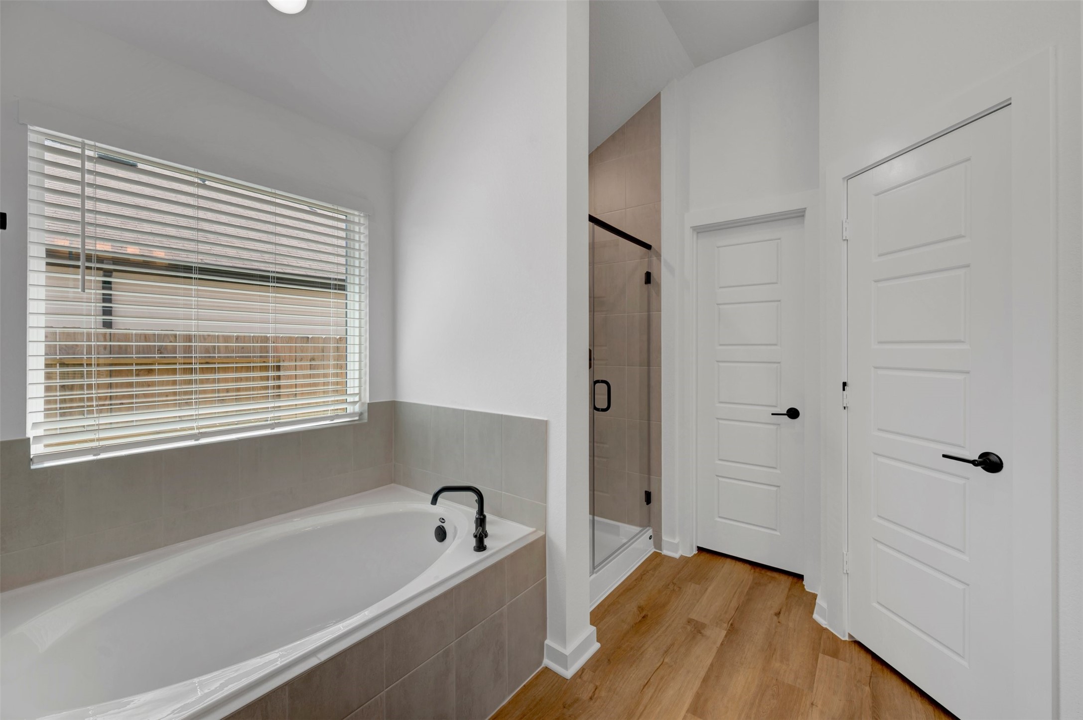 5811 Blazing Light Lane Property Photo 15