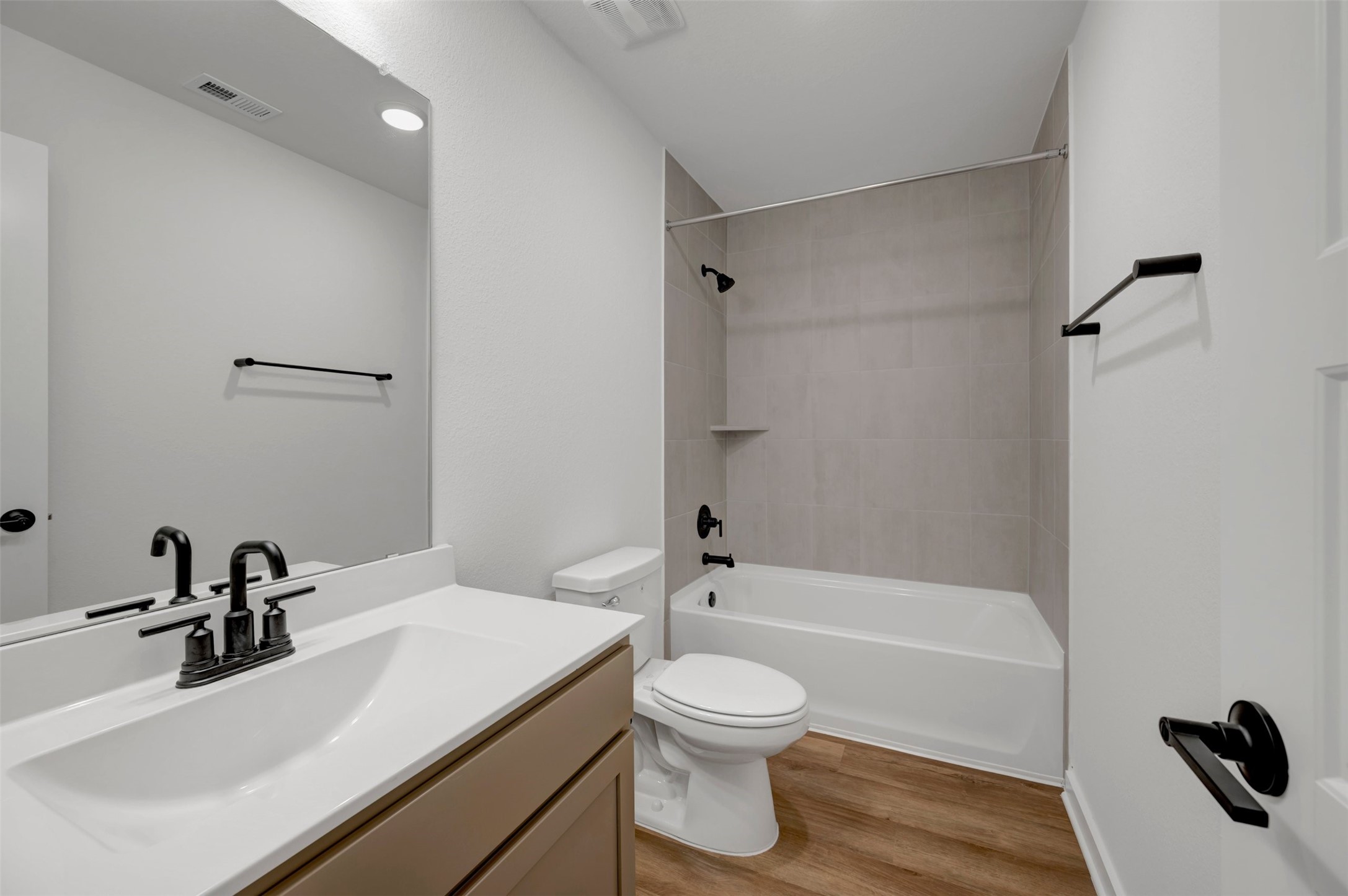 5811 Blazing Light Lane Property Photo 24