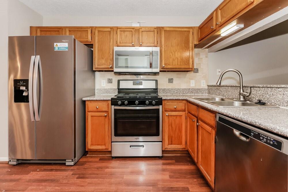 5322 Windsong Trail Property Photo 8