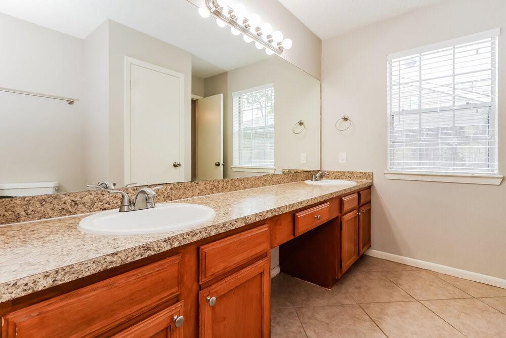 5322 Windsong Trail Property Photo 12