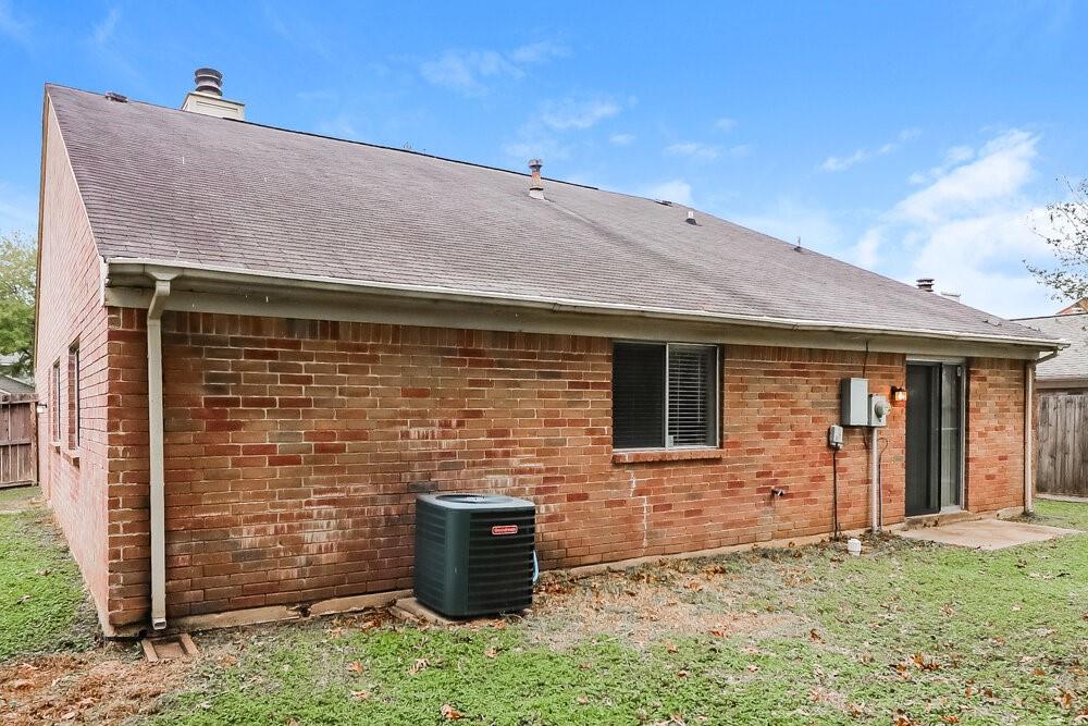 5322 Windsong Trail Property Photo 15