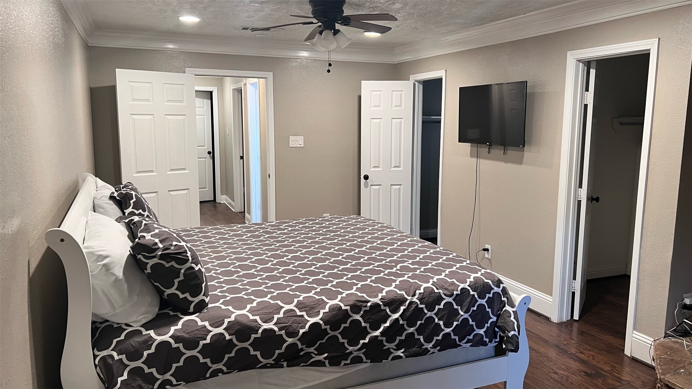 6335 Tall Willow Drive Property Photo 32