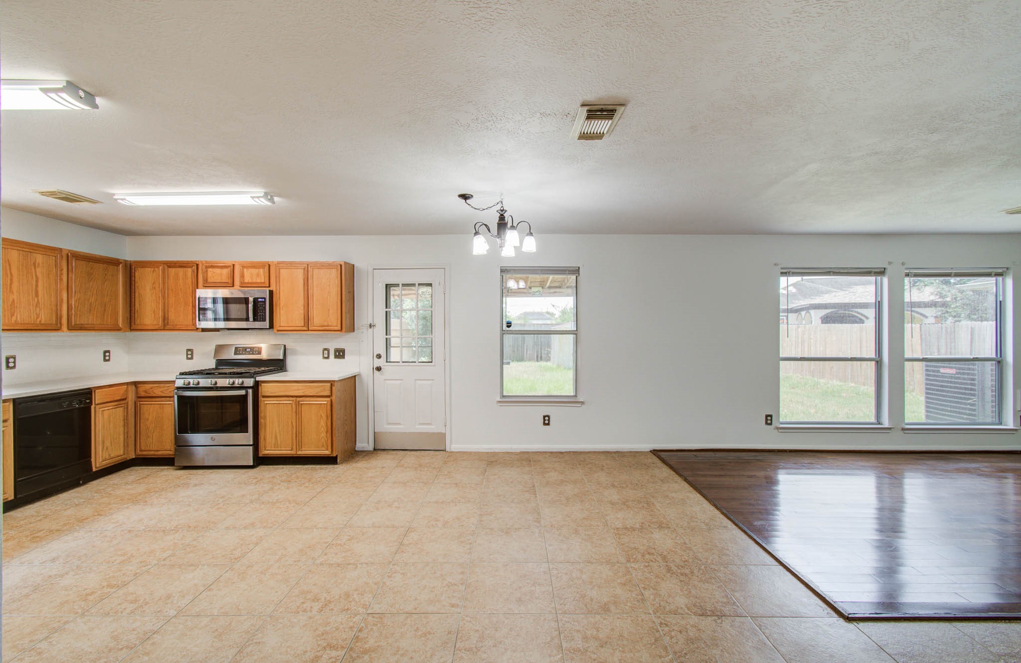 18119 Dusty Terrace Lane Property Photo 10
