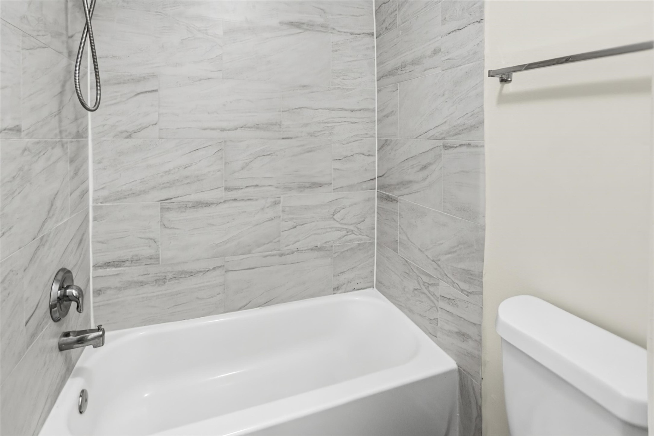24319 Ayscough Lane Property Photo 16