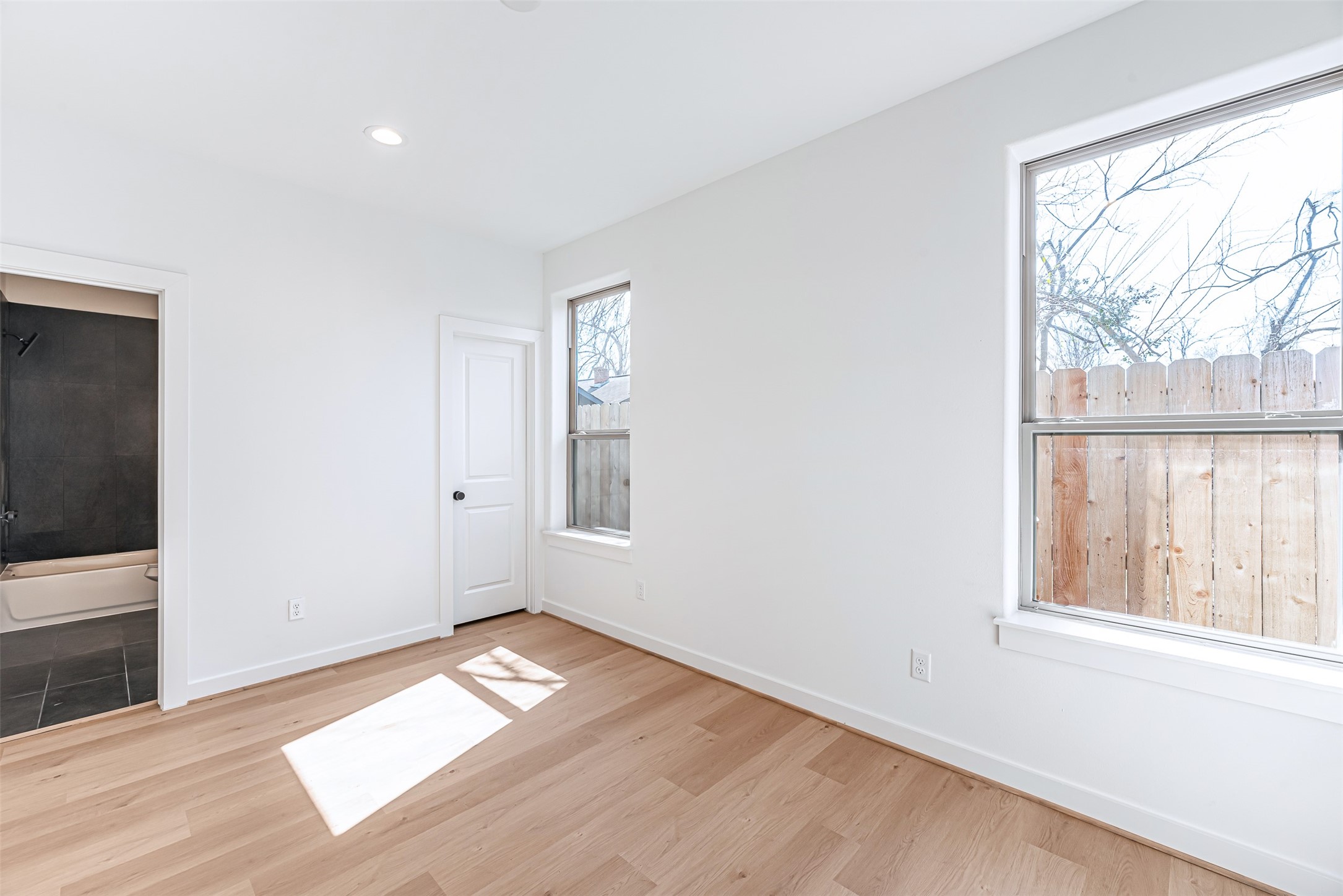 2318 Mills Street Property Photo 5