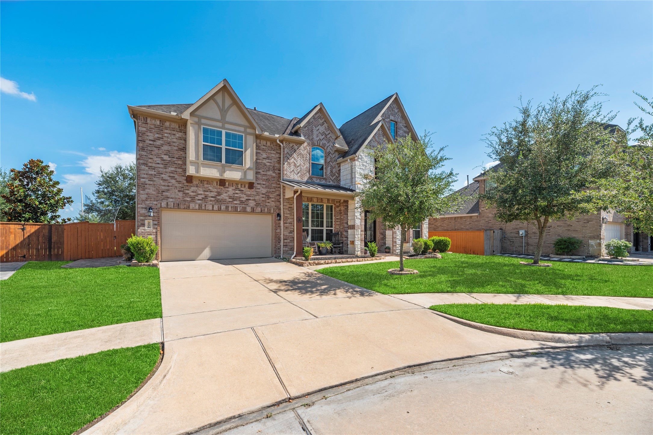 5806 Eden Crest Court Property Photo 6