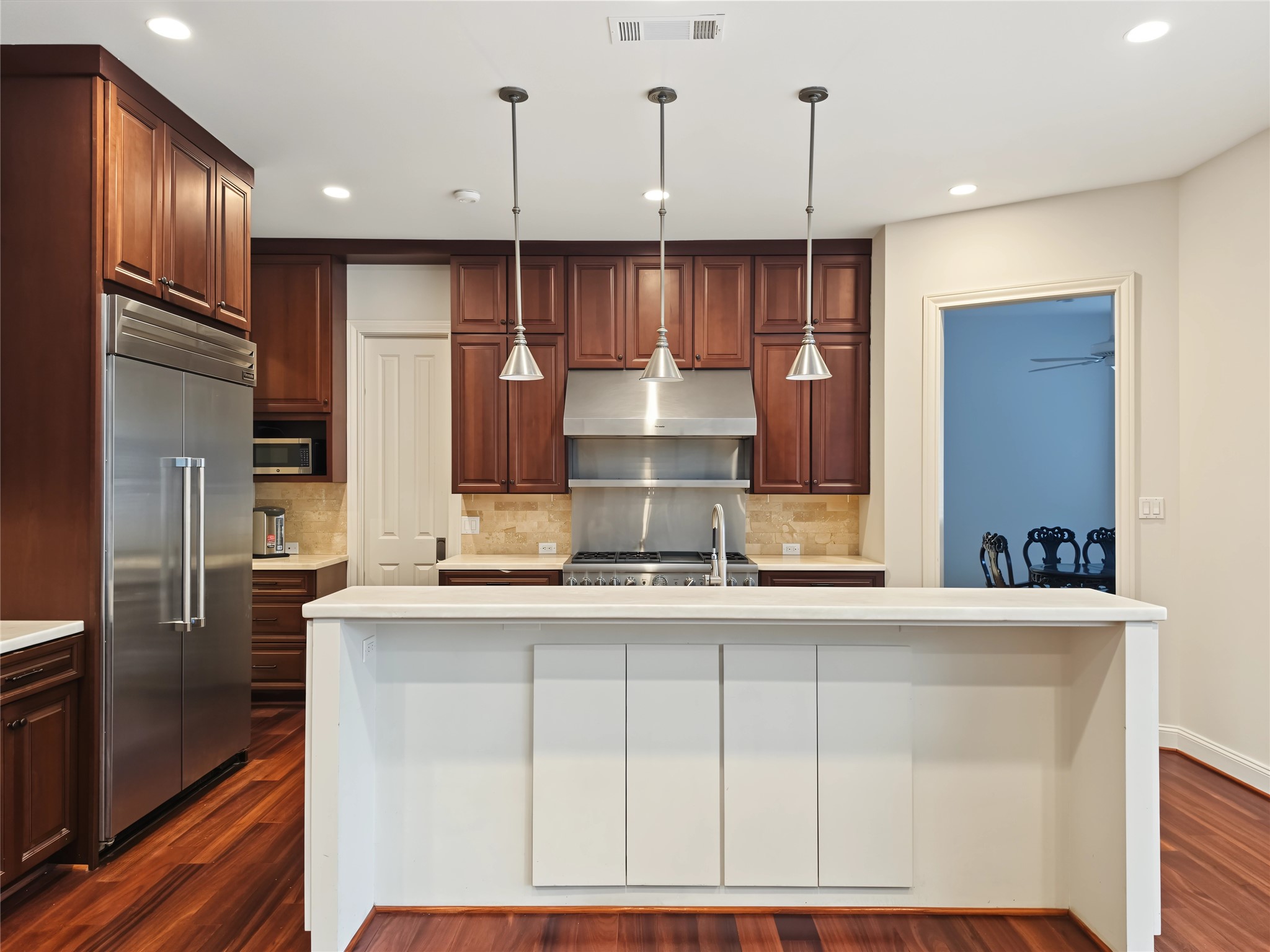 12018 Surrey Lane Property Photo 12