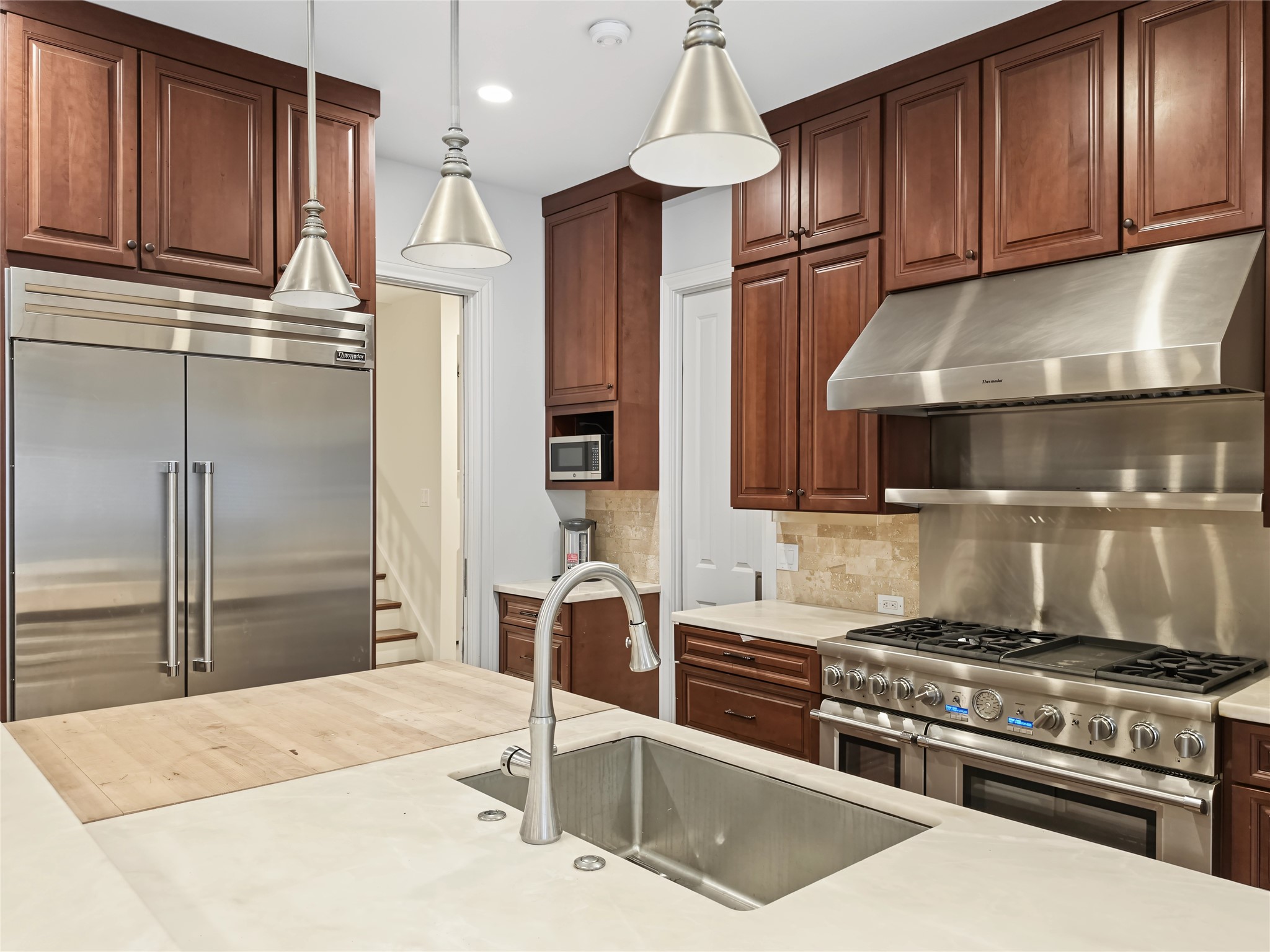 12018 Surrey Lane Property Photo 16