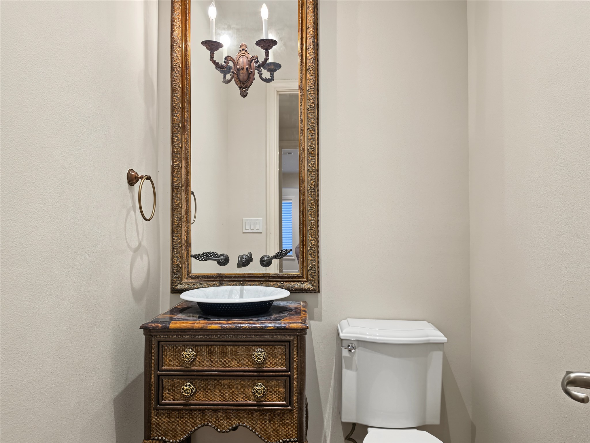 12018 Surrey Lane Property Photo 19