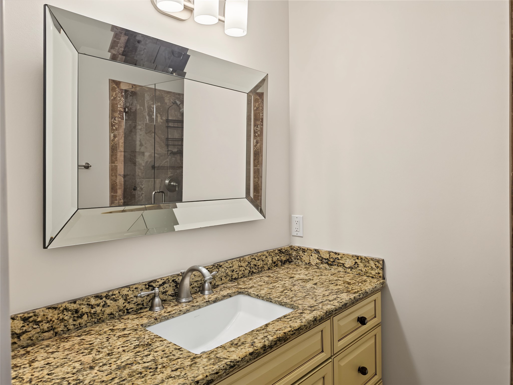 12018 Surrey Lane Property Photo 30