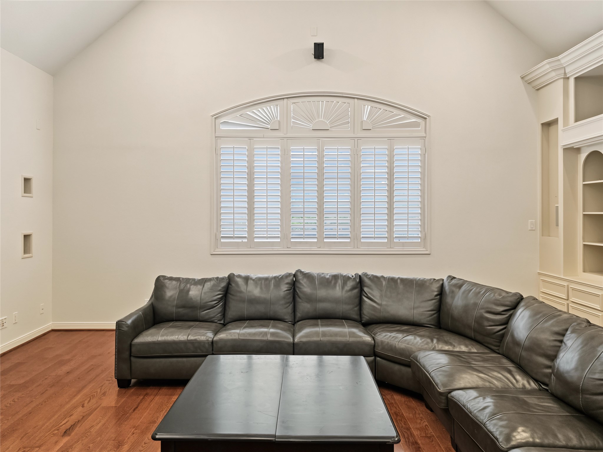 12018 Surrey Lane Property Photo 32