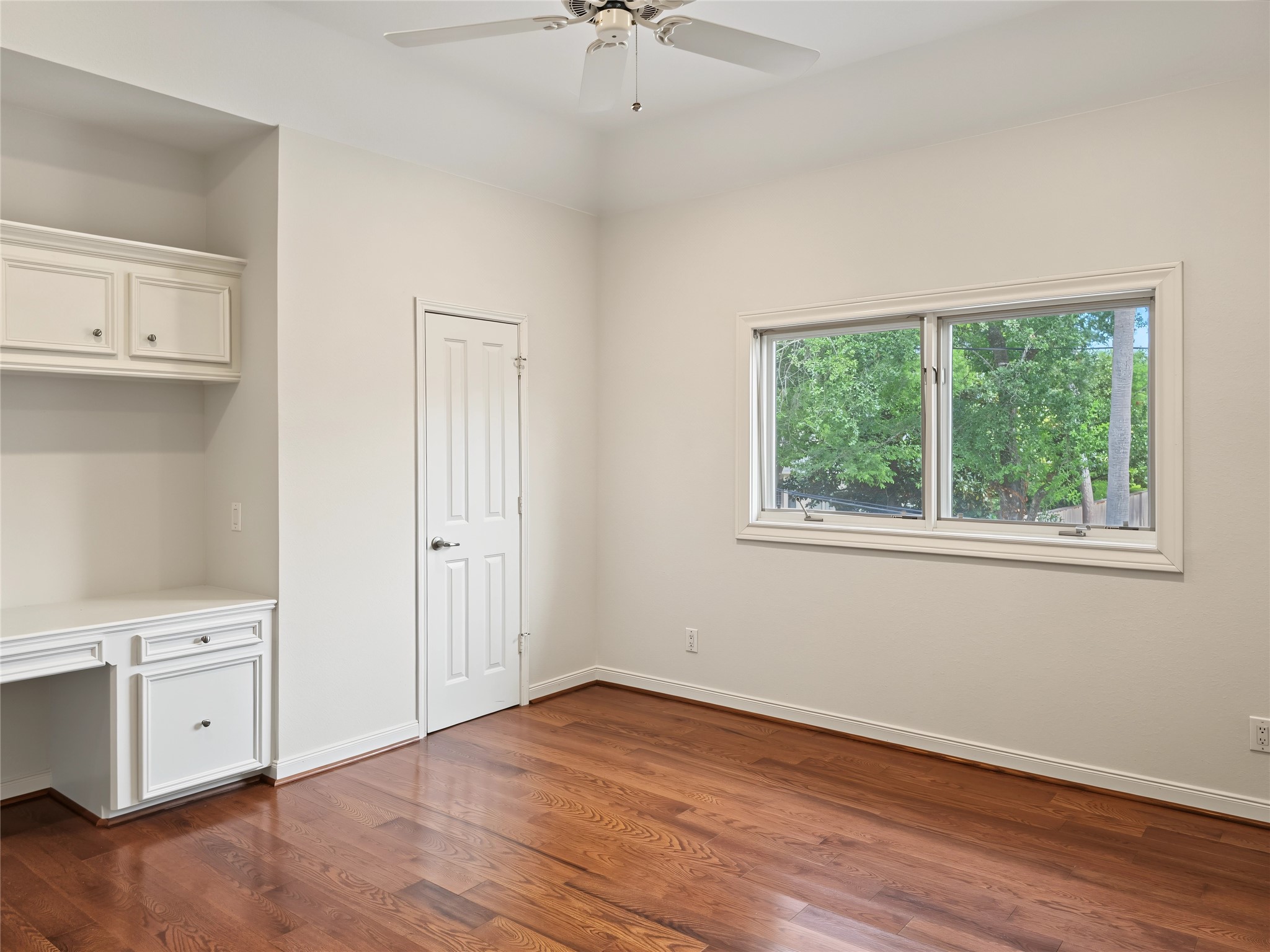 12018 Surrey Lane Property Photo 36