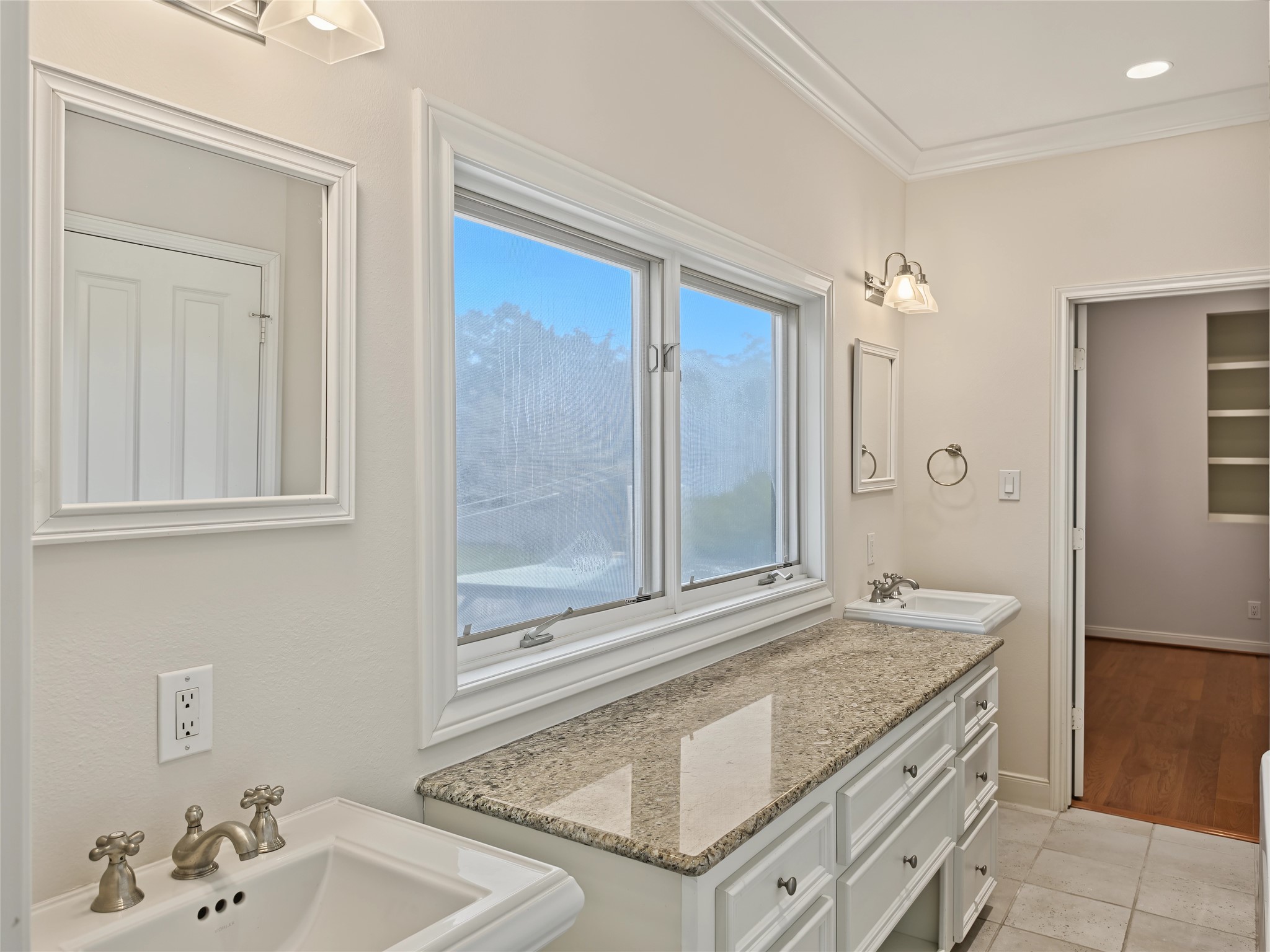 12018 Surrey Lane Property Photo 37