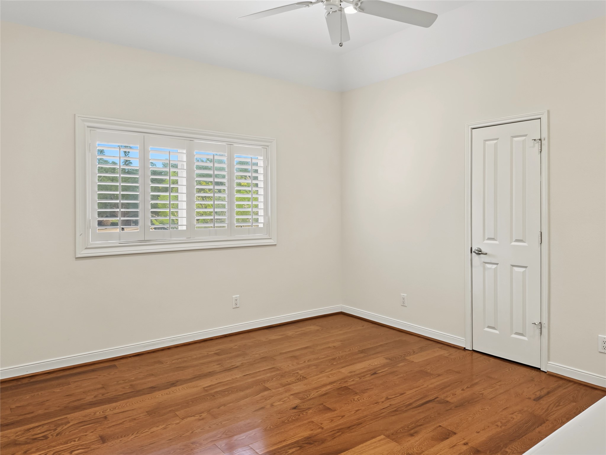 12018 Surrey Lane Property Photo 41