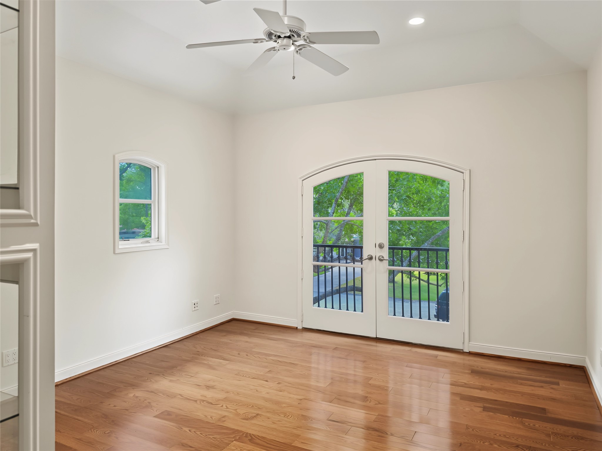12018 Surrey Lane Property Photo 44