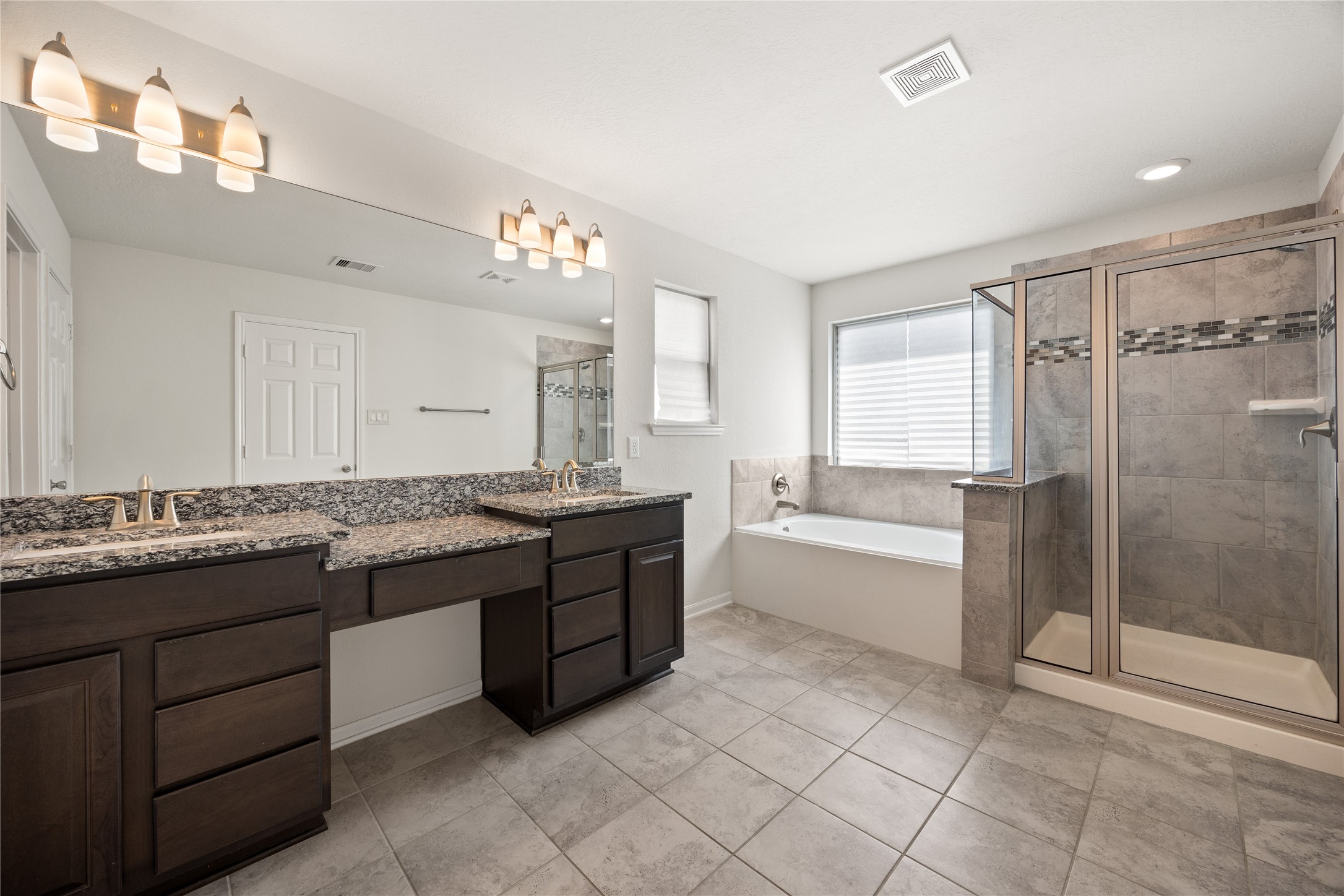 1706 Claire Creek Court Property Photo 15
