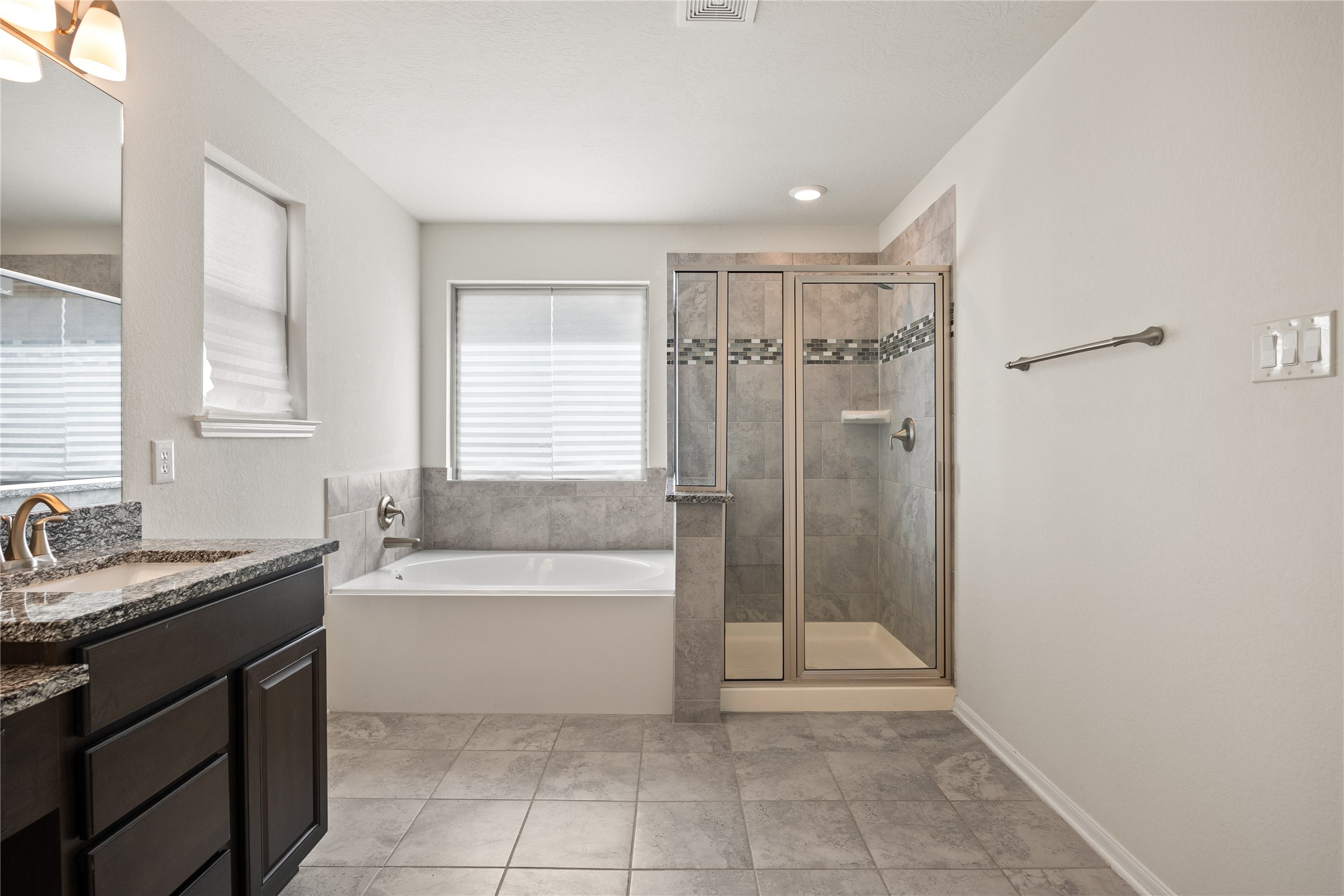 1706 Claire Creek Court Property Photo 16