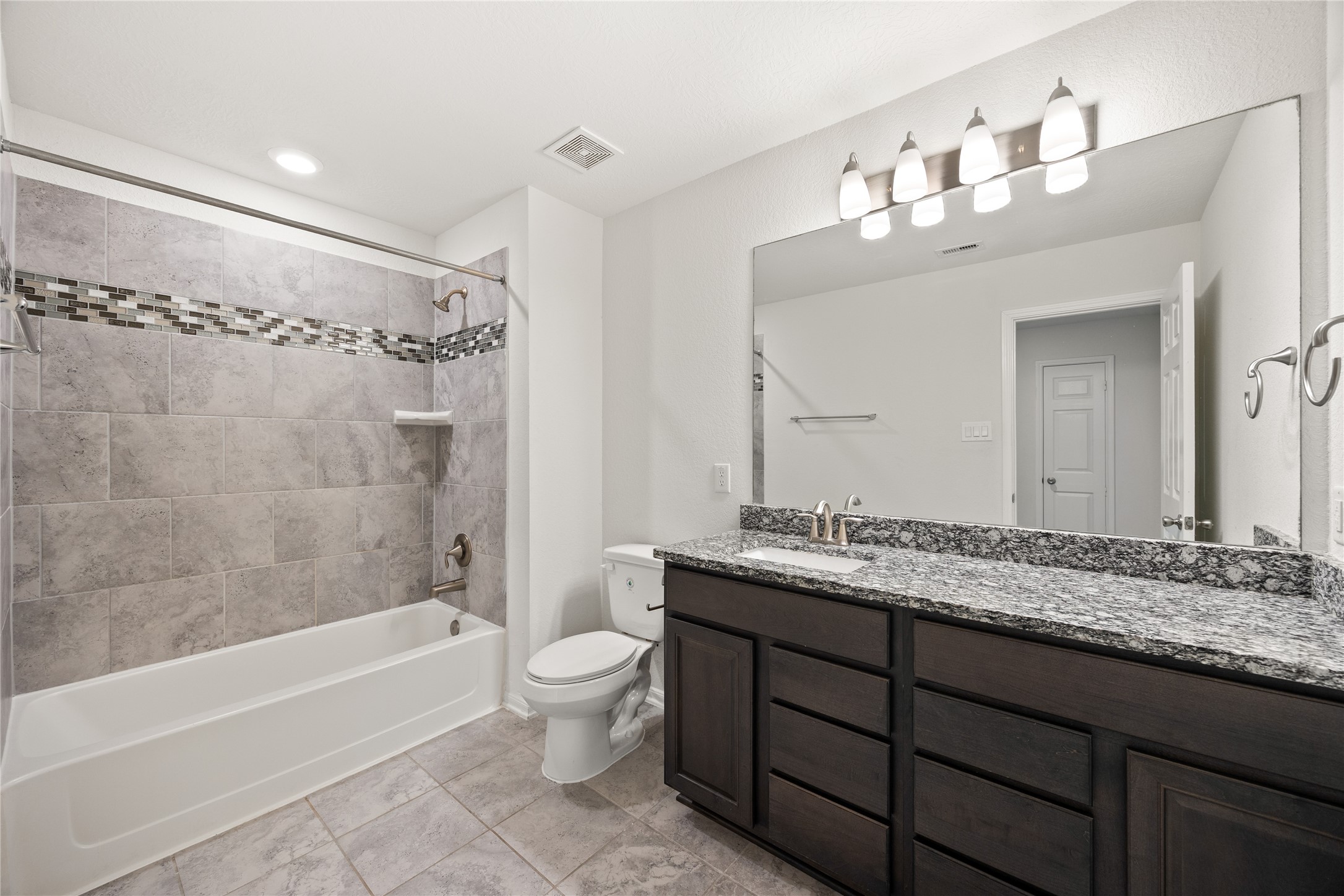 1706 Claire Creek Court Property Photo 18
