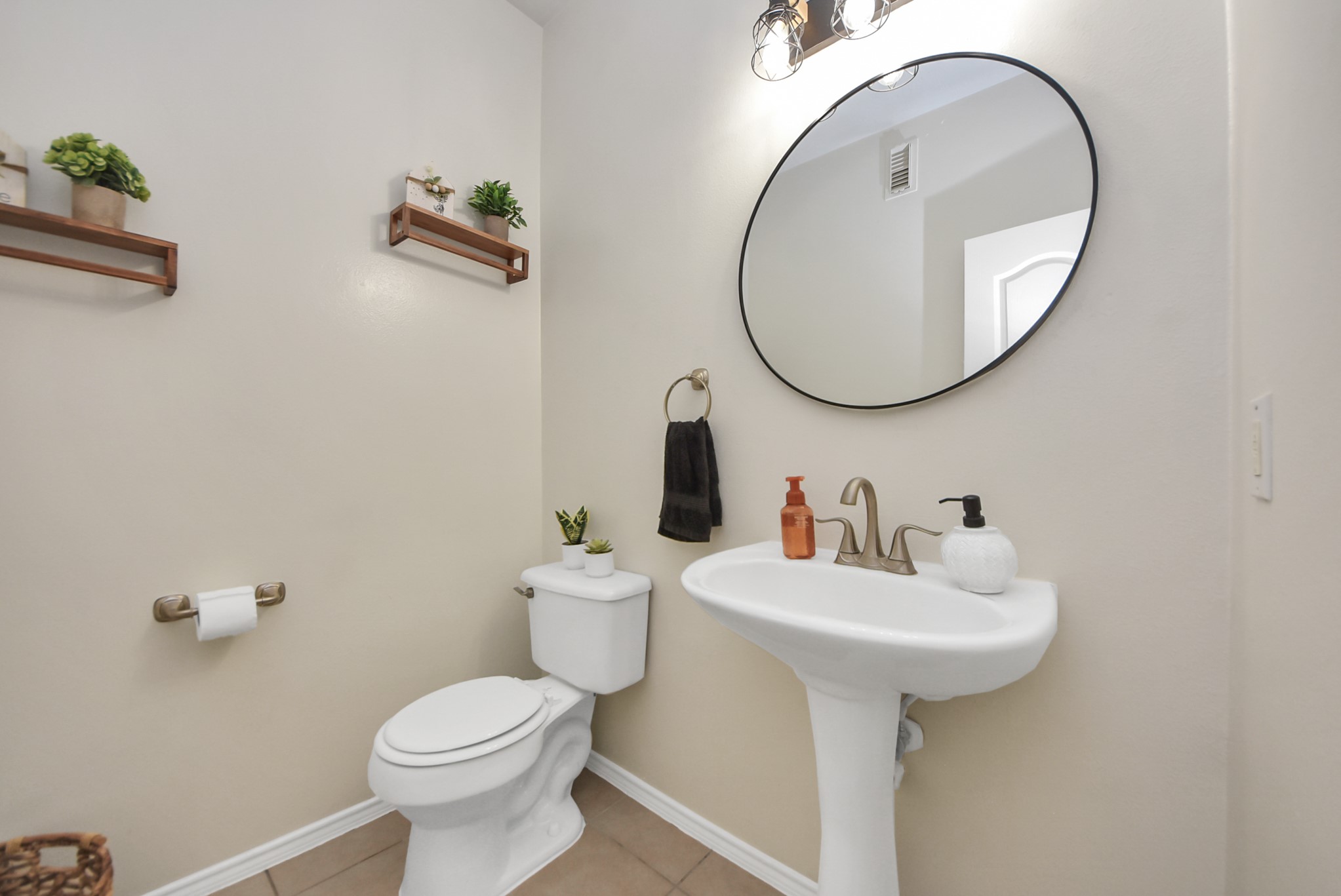 24915 Oconee Drive Property Photo 8