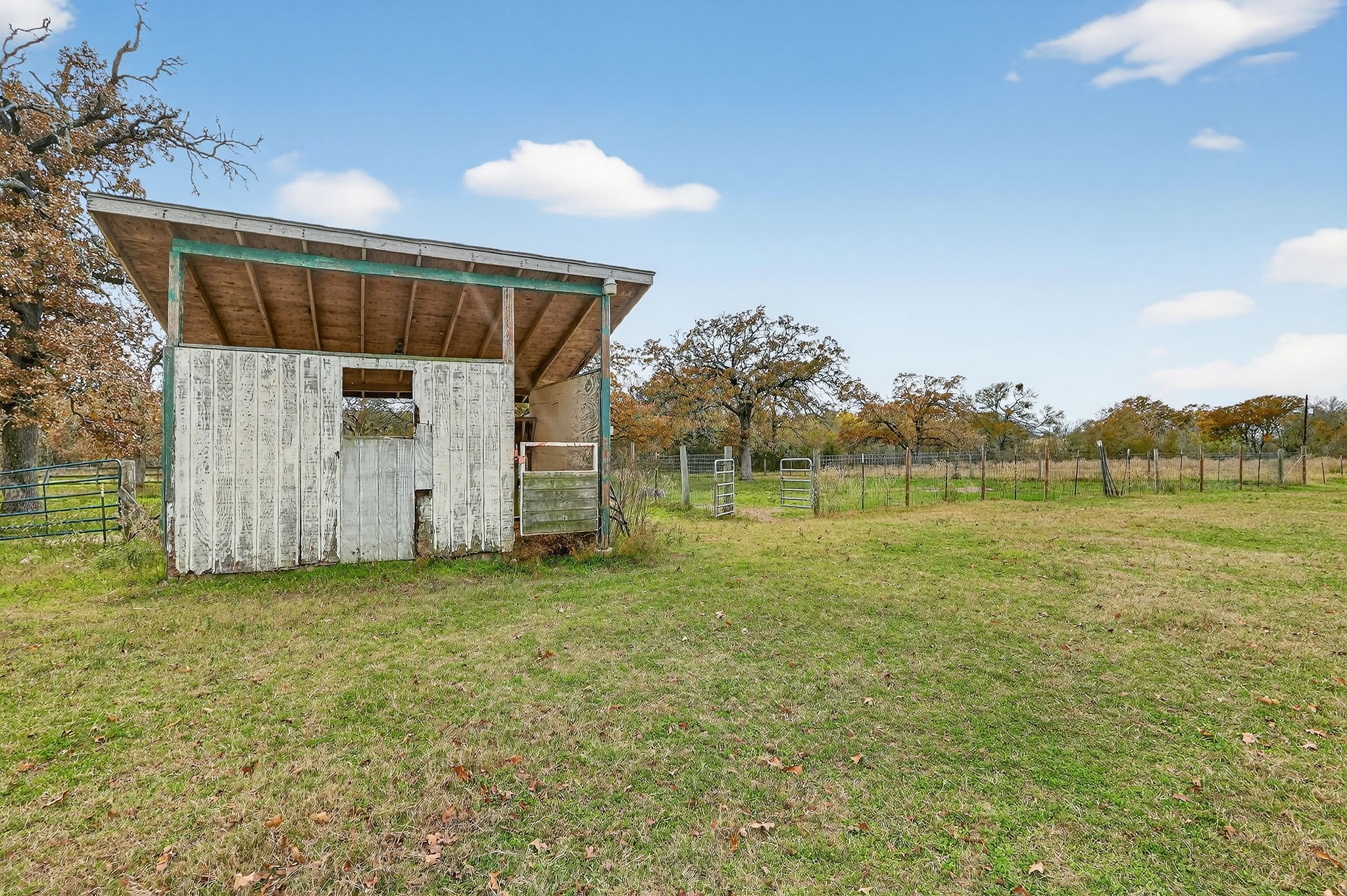 8625 Sandy Point Road Property Photo 6