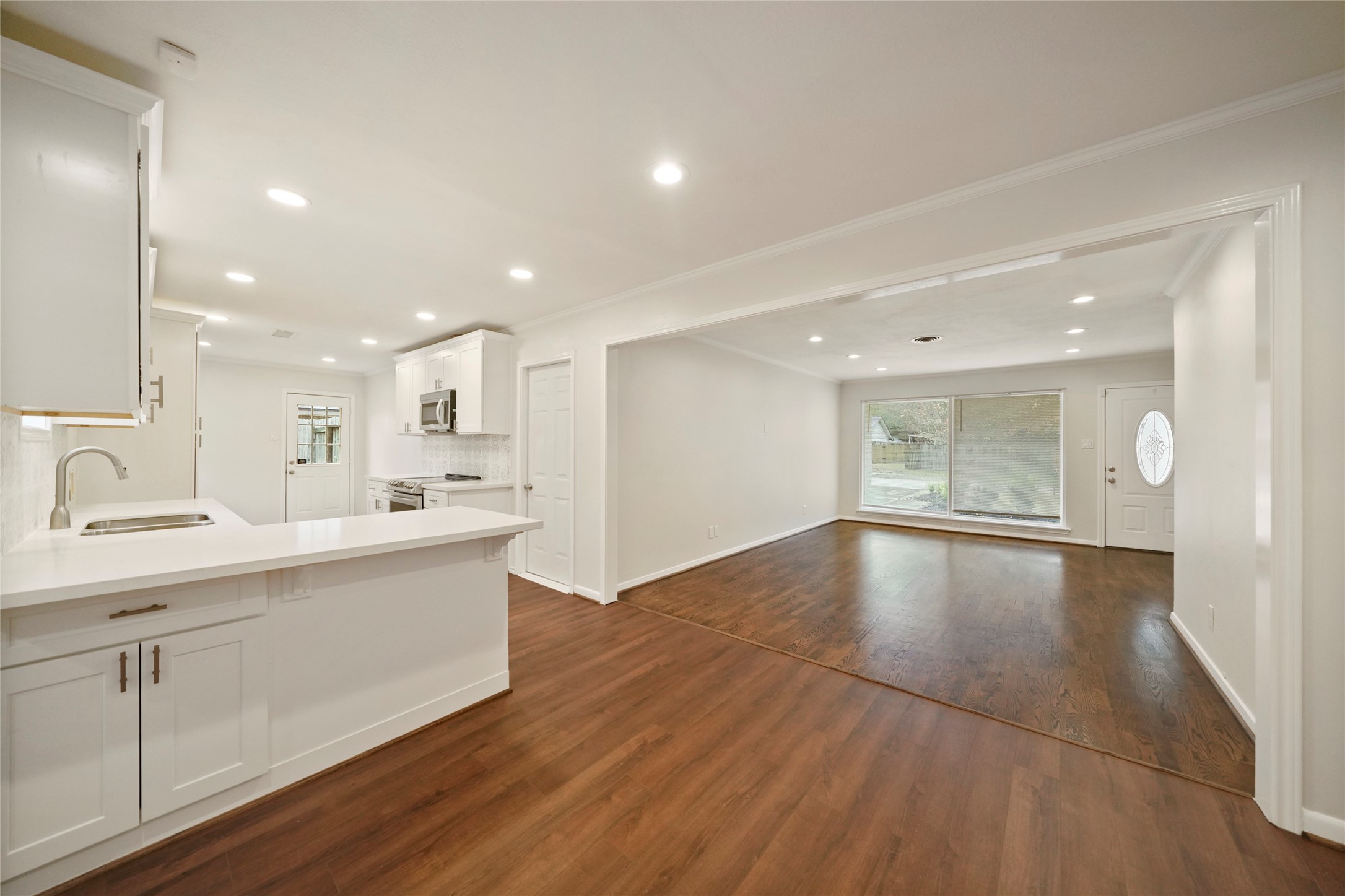 1807 Shadow Bend Drive Property Photo 13