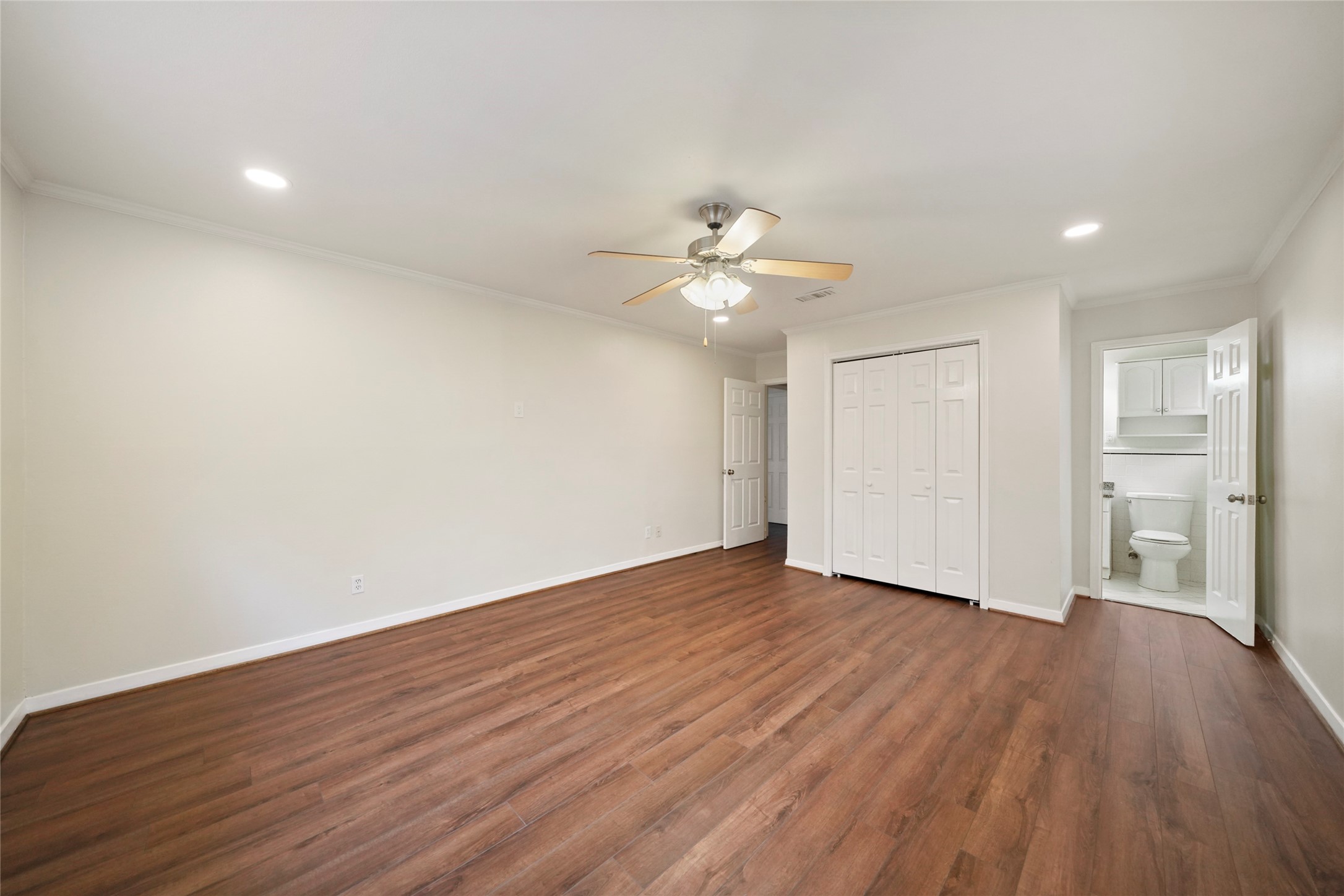 1807 Shadow Bend Drive Property Photo 16