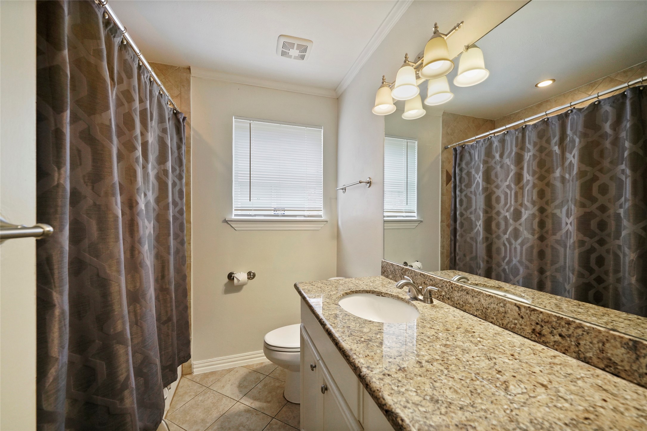 1807 Shadow Bend Drive Property Photo 21