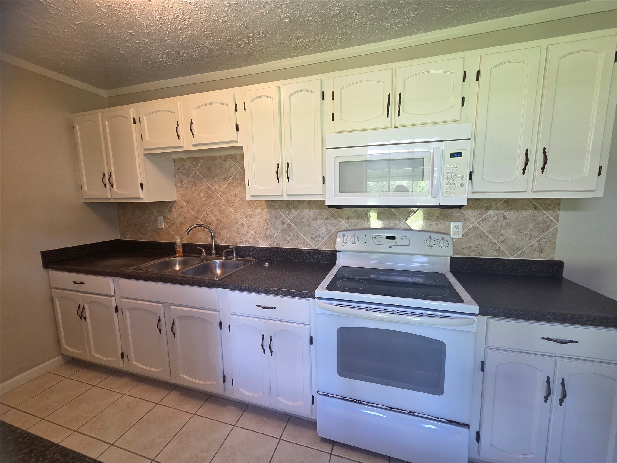 13632 Montgomery Road Property Photo 6