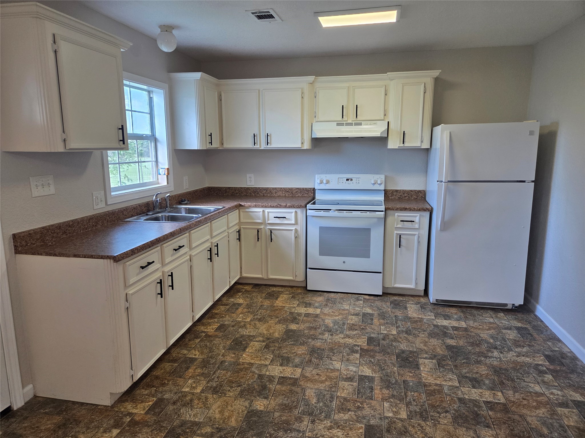 13632 Montgomery Road Property Photo 22