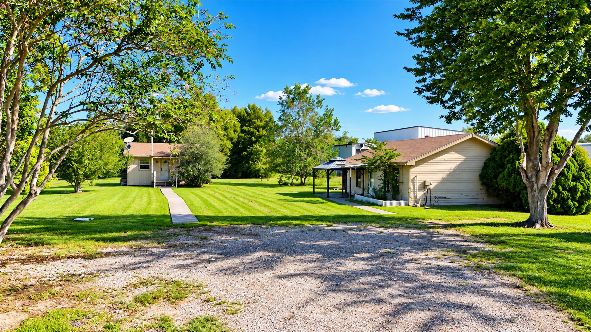 13632 Montgomery Road Property Photo 29