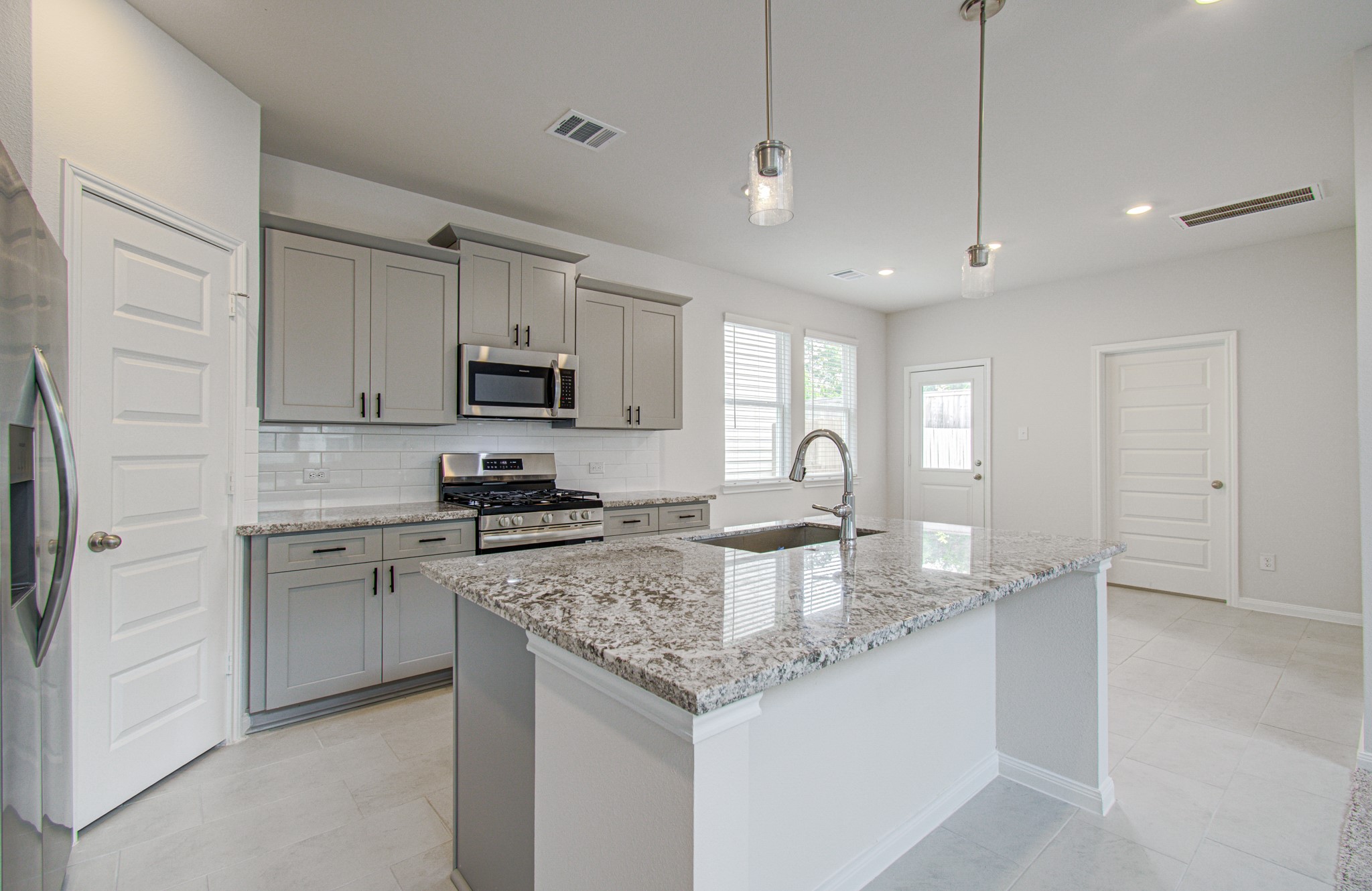 14222 Aston Pine Drive Property Photo 11