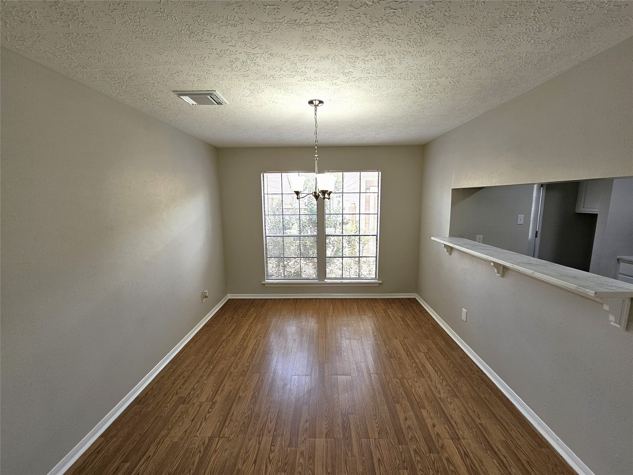 17303 Saturn Lane Property Photo 10
