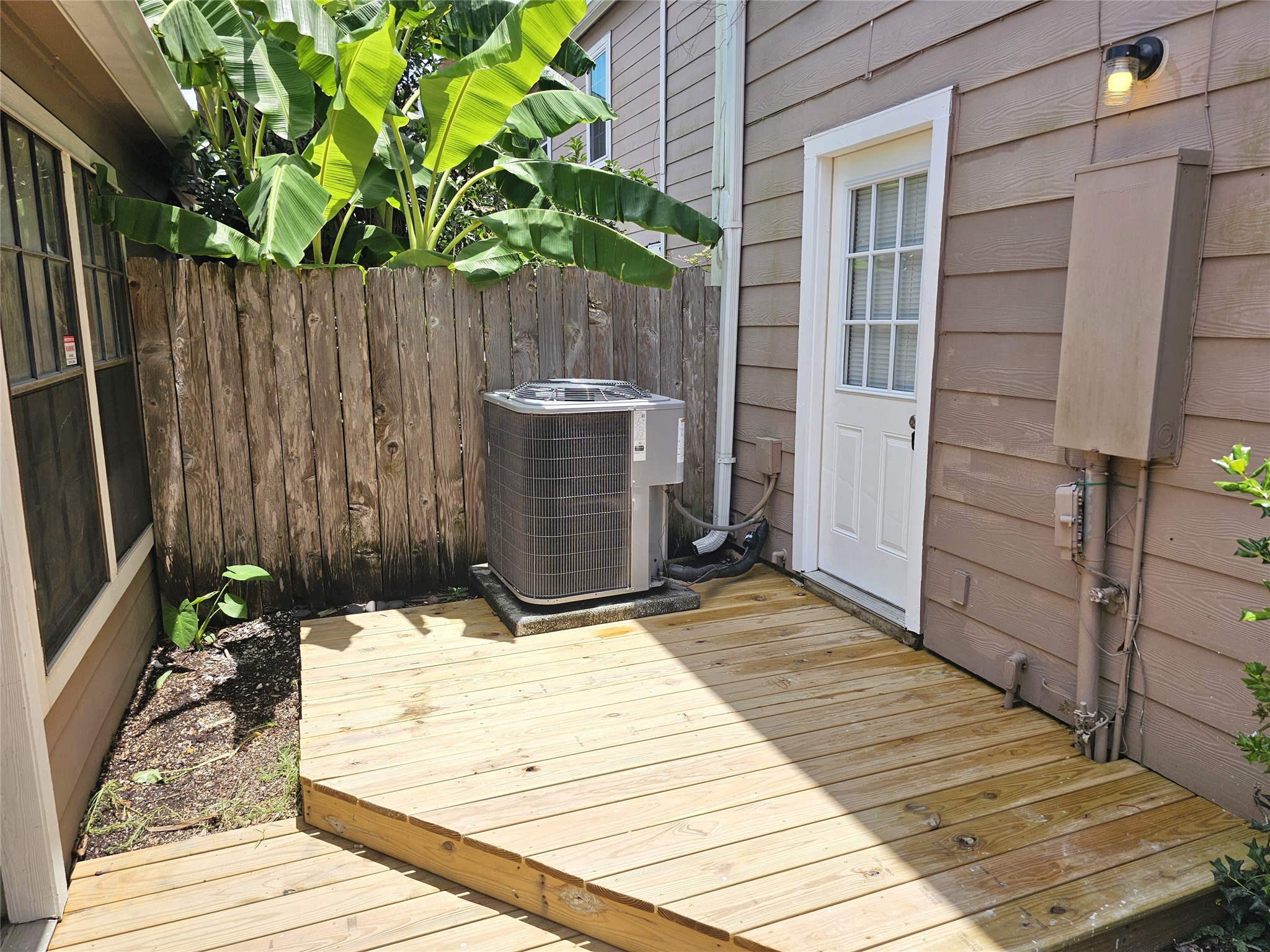 17303 Saturn Lane Property Photo 18