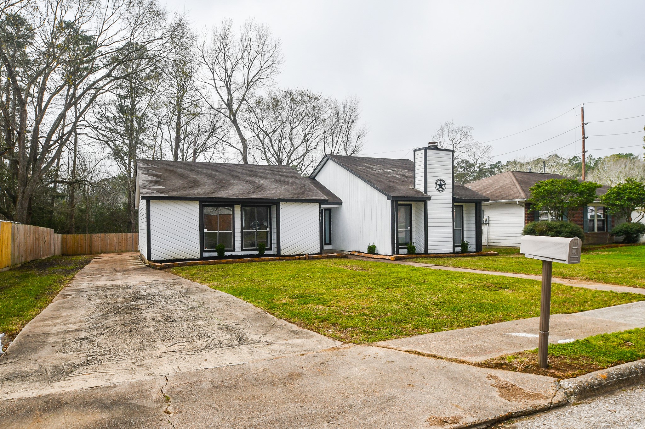 17118 Broken Back Drive Property Photo 3