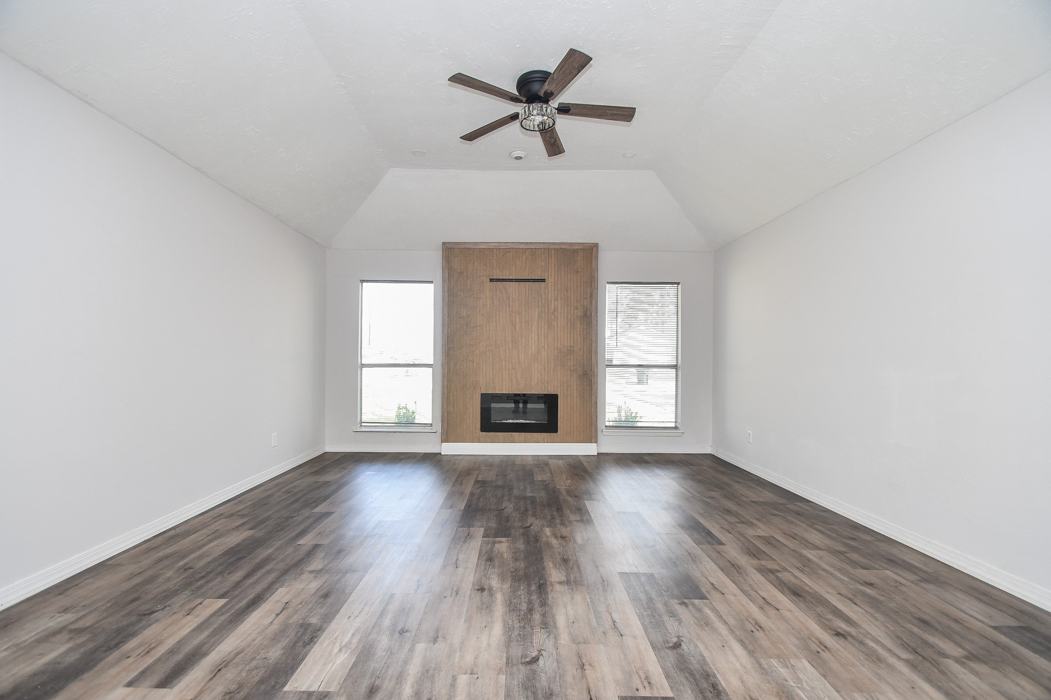 17118 Broken Back Drive Property Photo 7