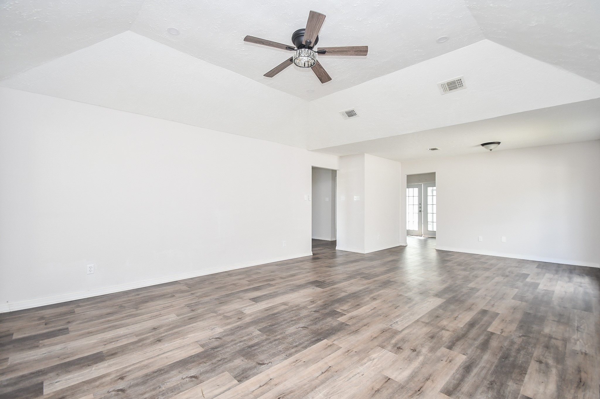 17118 Broken Back Drive Property Photo 8