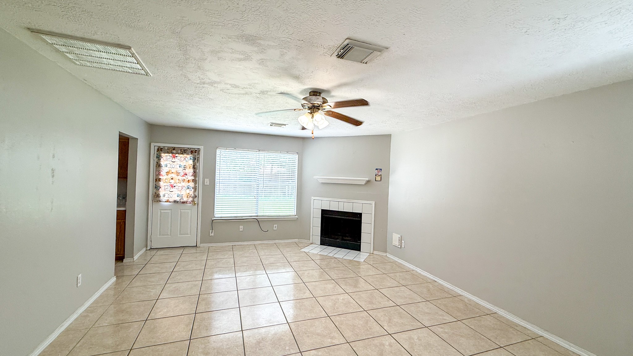 503 Willow West Drive Property Photo 1