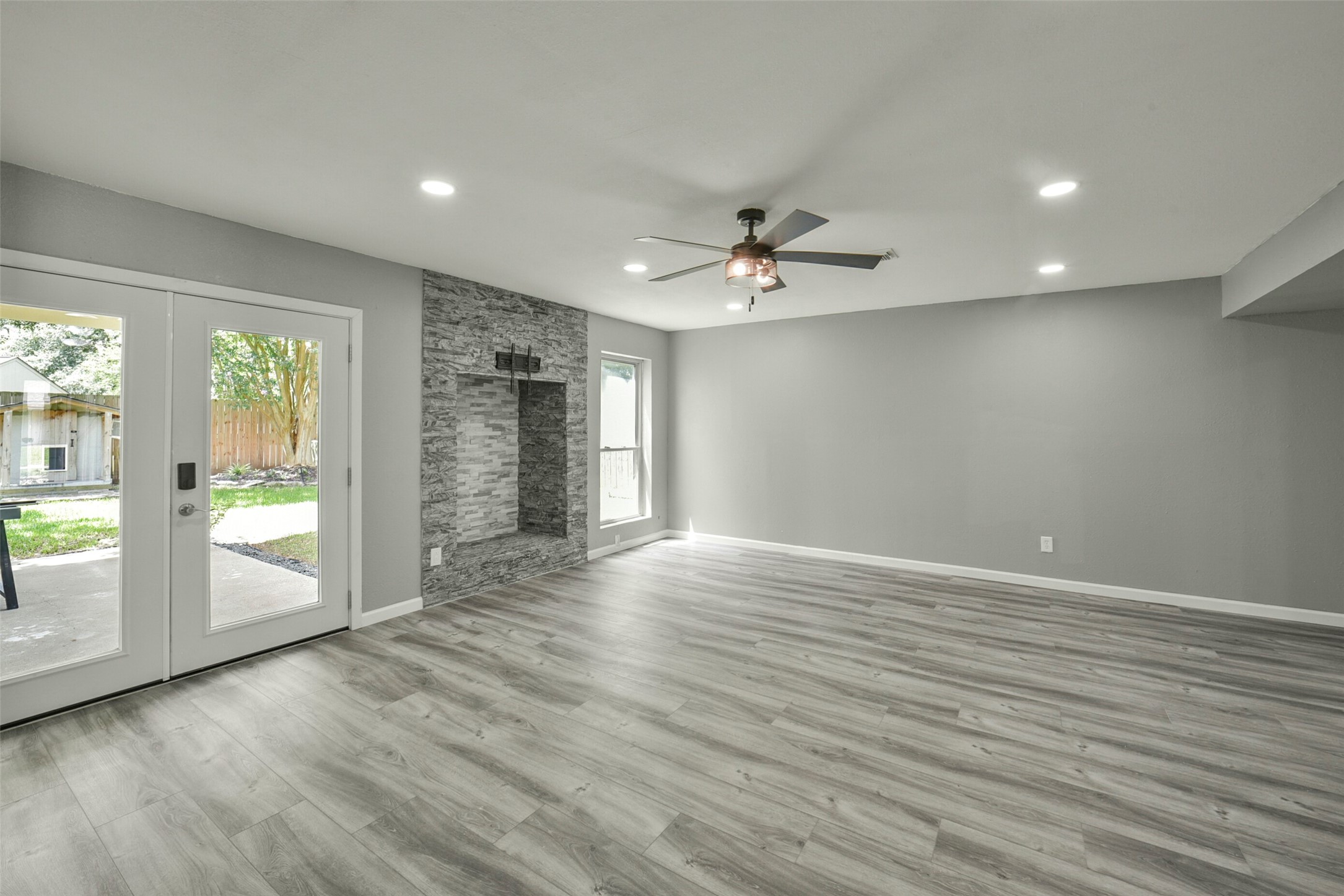 18606 Mellowgrove Lane Property Photo 7